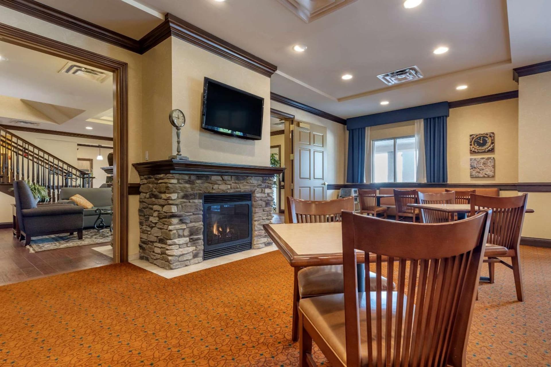 Comfort Inn & Suites Dover property views in Dover, OH — gallery photo 3