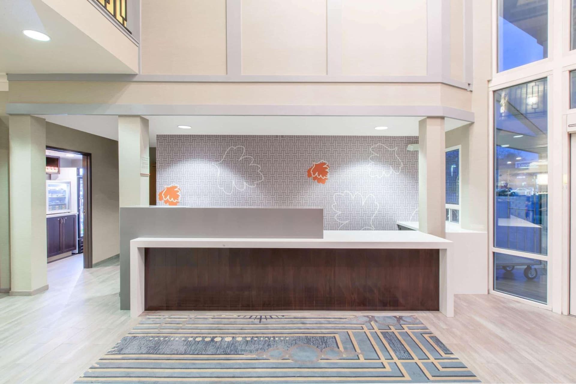 Hawthorn Suites by Wyndham Livermore interior in Livermore, CA — gallery photo 2