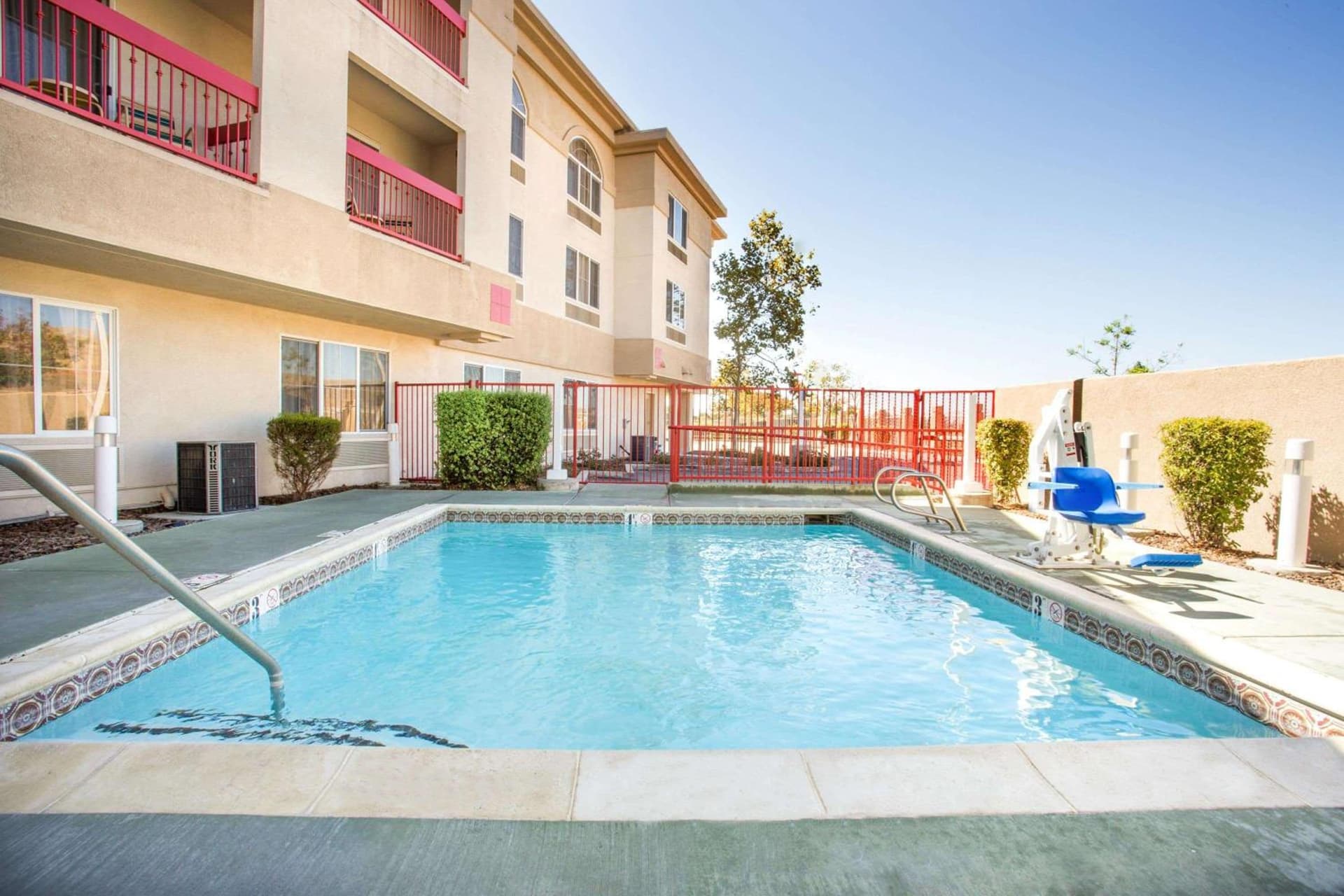 Hawthorn Suites by Wyndham Livermore gallery photo in Livermore, CA — image 34