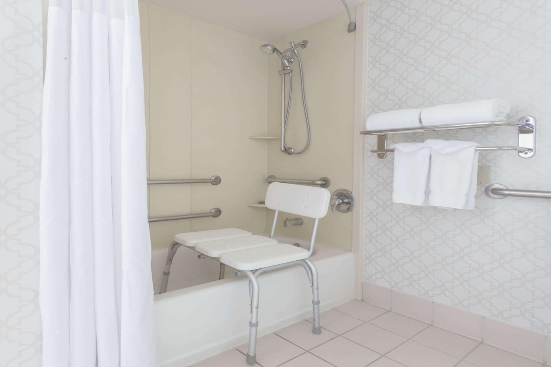 Hawthorn Suites by Wyndham Livermore gallery photo in Livermore, CA — image 6
