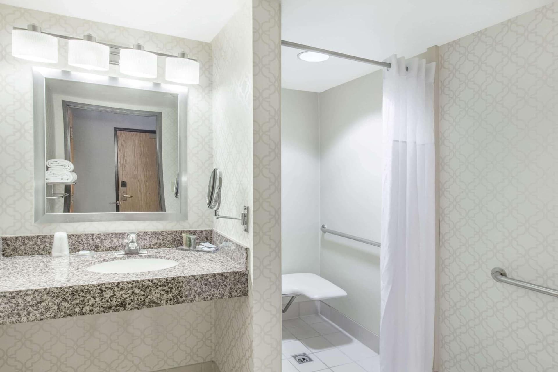 Hawthorn Suites by Wyndham Livermore gallery photo in Livermore, CA — image 21