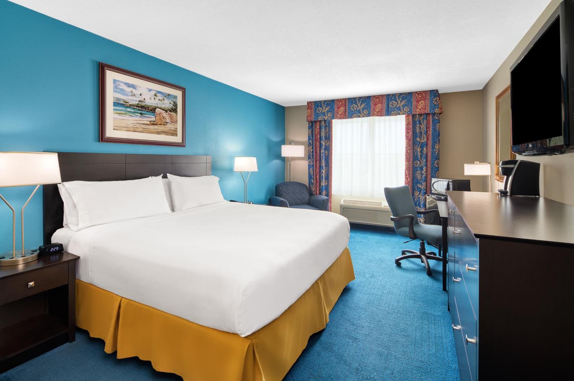 Holiday Inn Express & Suites Miami Kendall by IHG property views in Kendall, FL — gallery photo 3