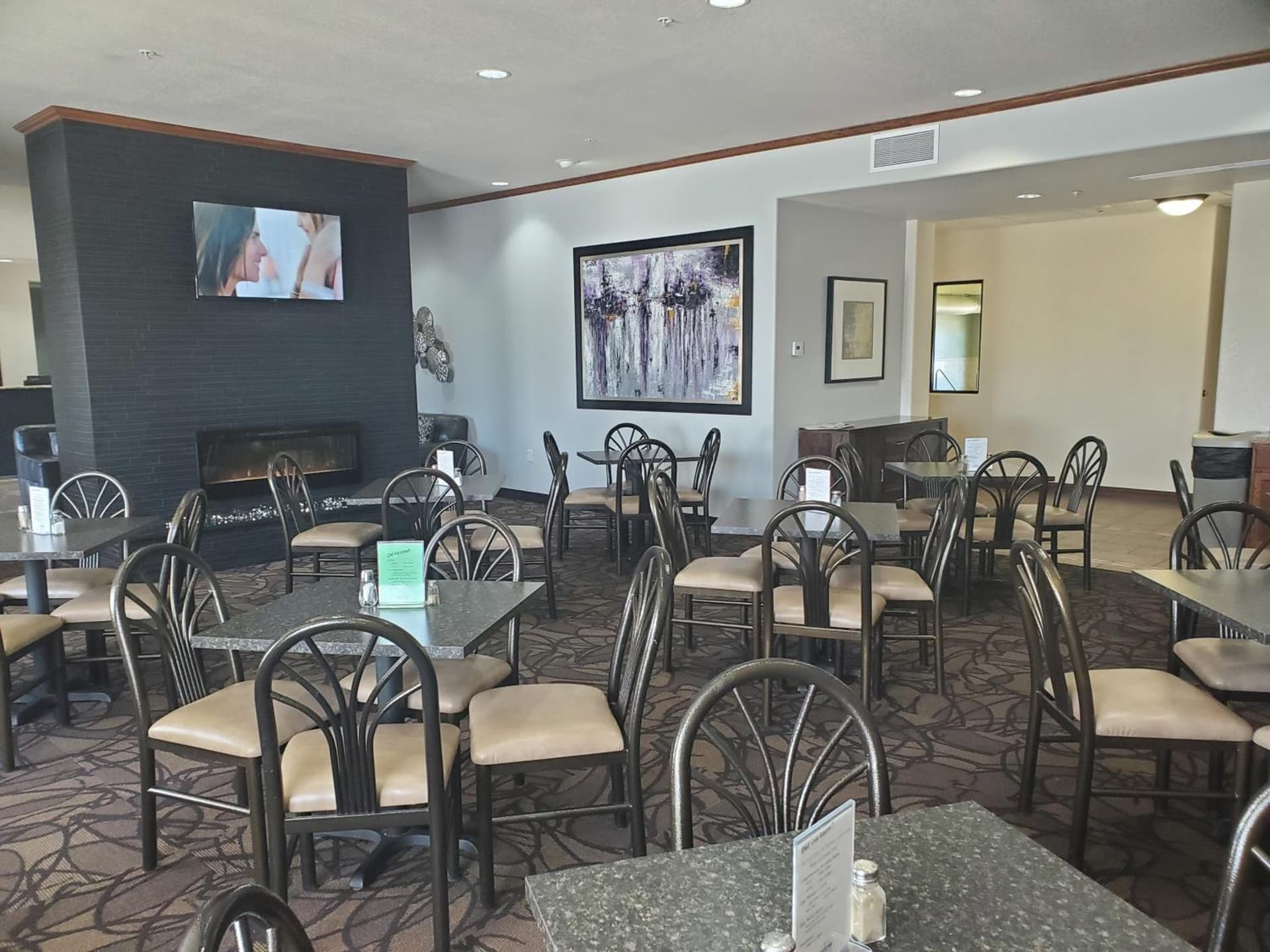 Expressway Suites Fargo gallery photo in Fargo, ND — image 17