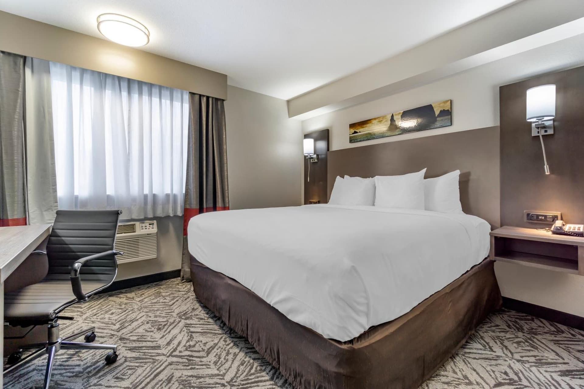 Comfort Inn & Suites Pacific - Auburn property views in Auburn, WA — gallery photo 3