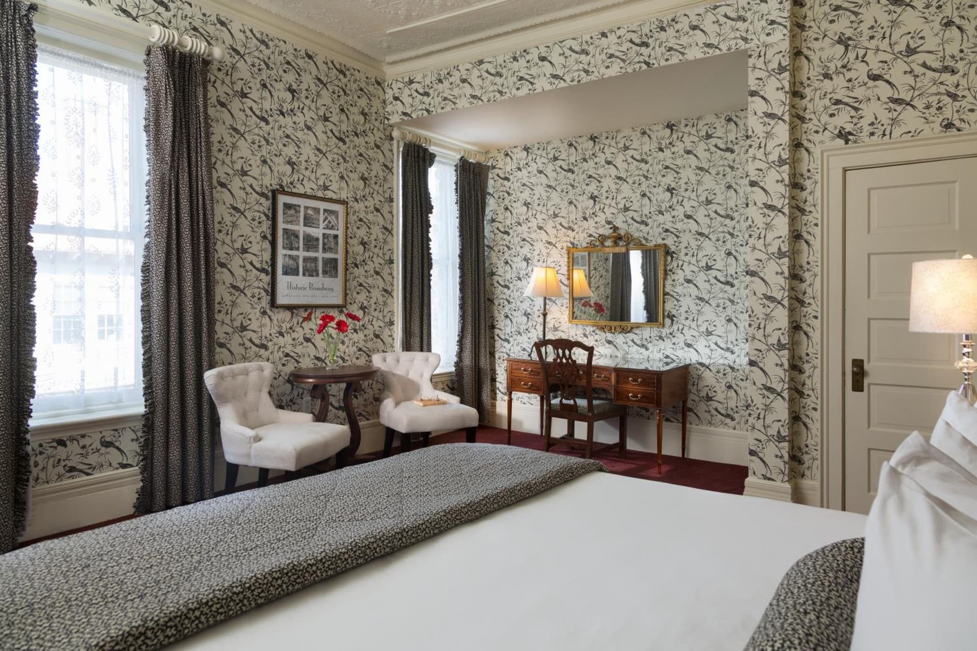 Saratoga Arms Hotel interior in Saratoga Springs, NY — gallery photo 2