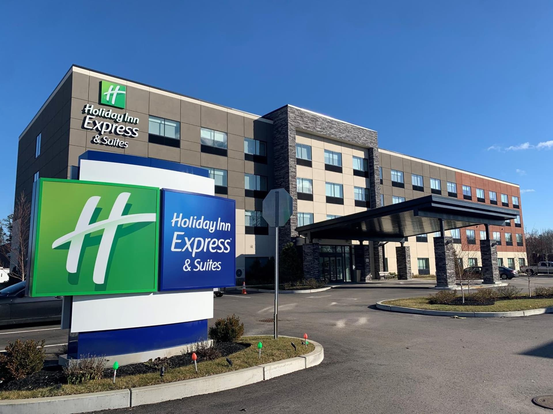 Holiday Inn Express & Suites - Boston South - Randolph by IHG — hotel in Brockton, Massachusetts