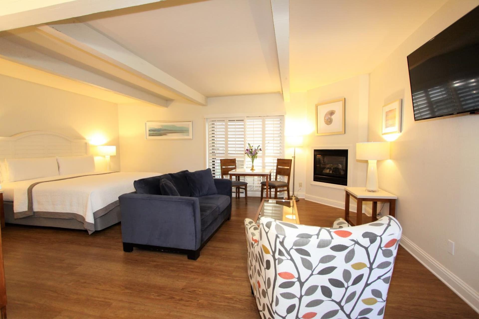 Lobos Lodge gallery photo in Carmel — image 37
