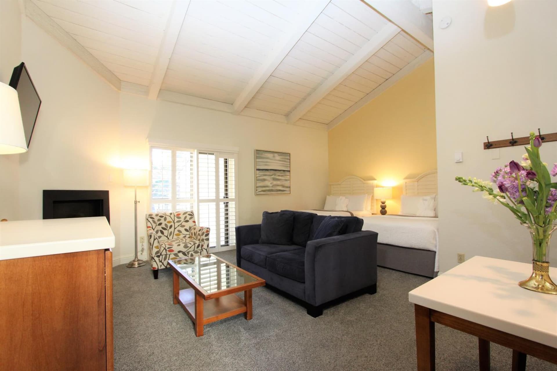 Lobos Lodge gallery photo in Carmel — image 46