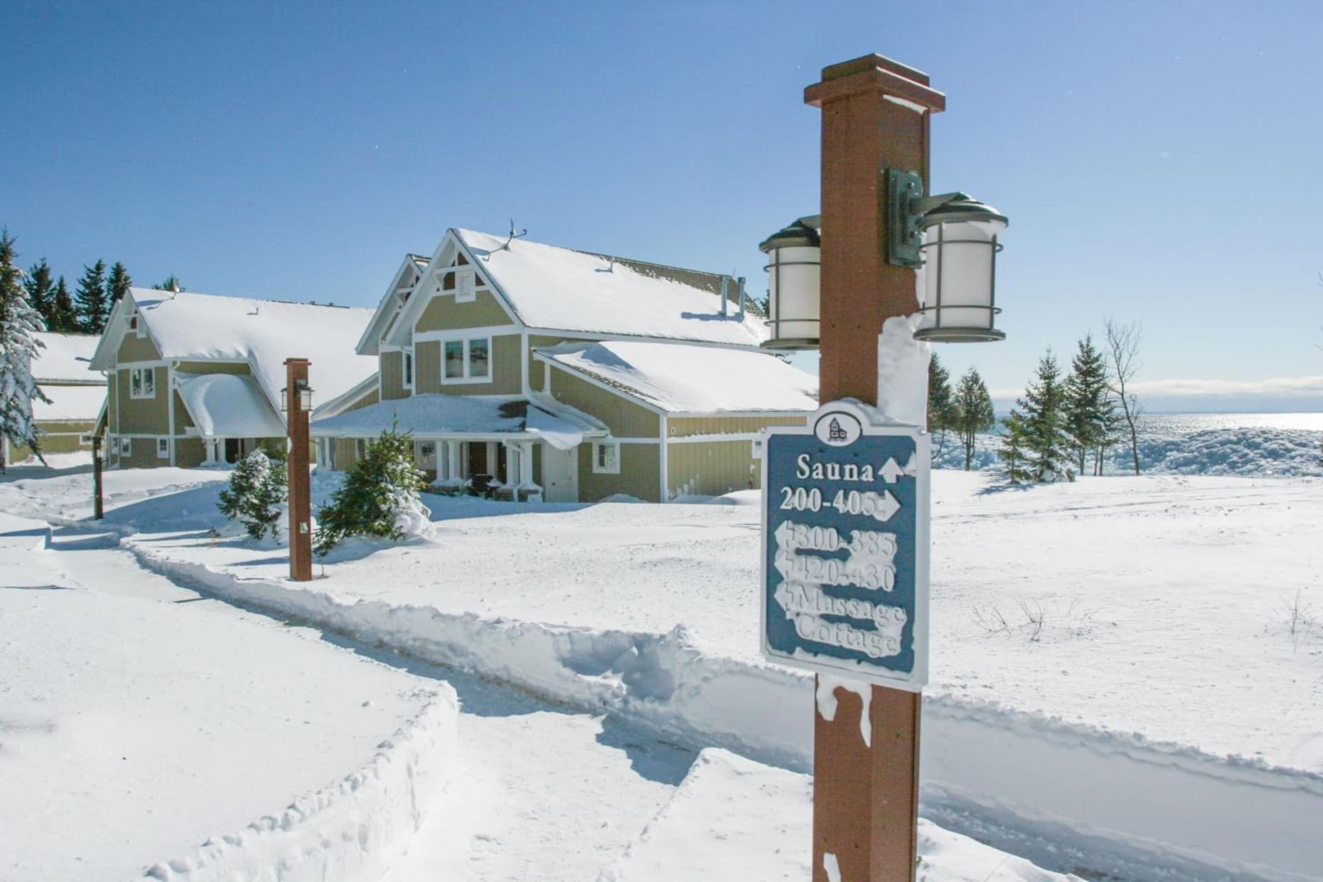 Larsmont Cottages property views in Two Harbors, MN — gallery photo 3