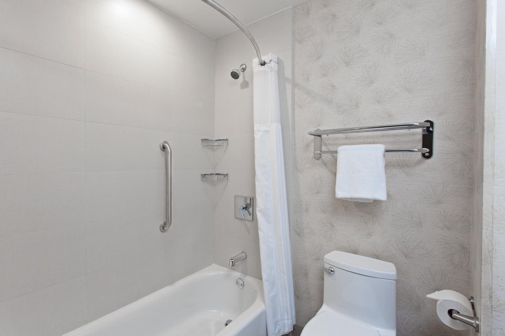 Holiday Inn El Monte - Los Angeles by IHG gallery photo in El Monte, CA — image 9