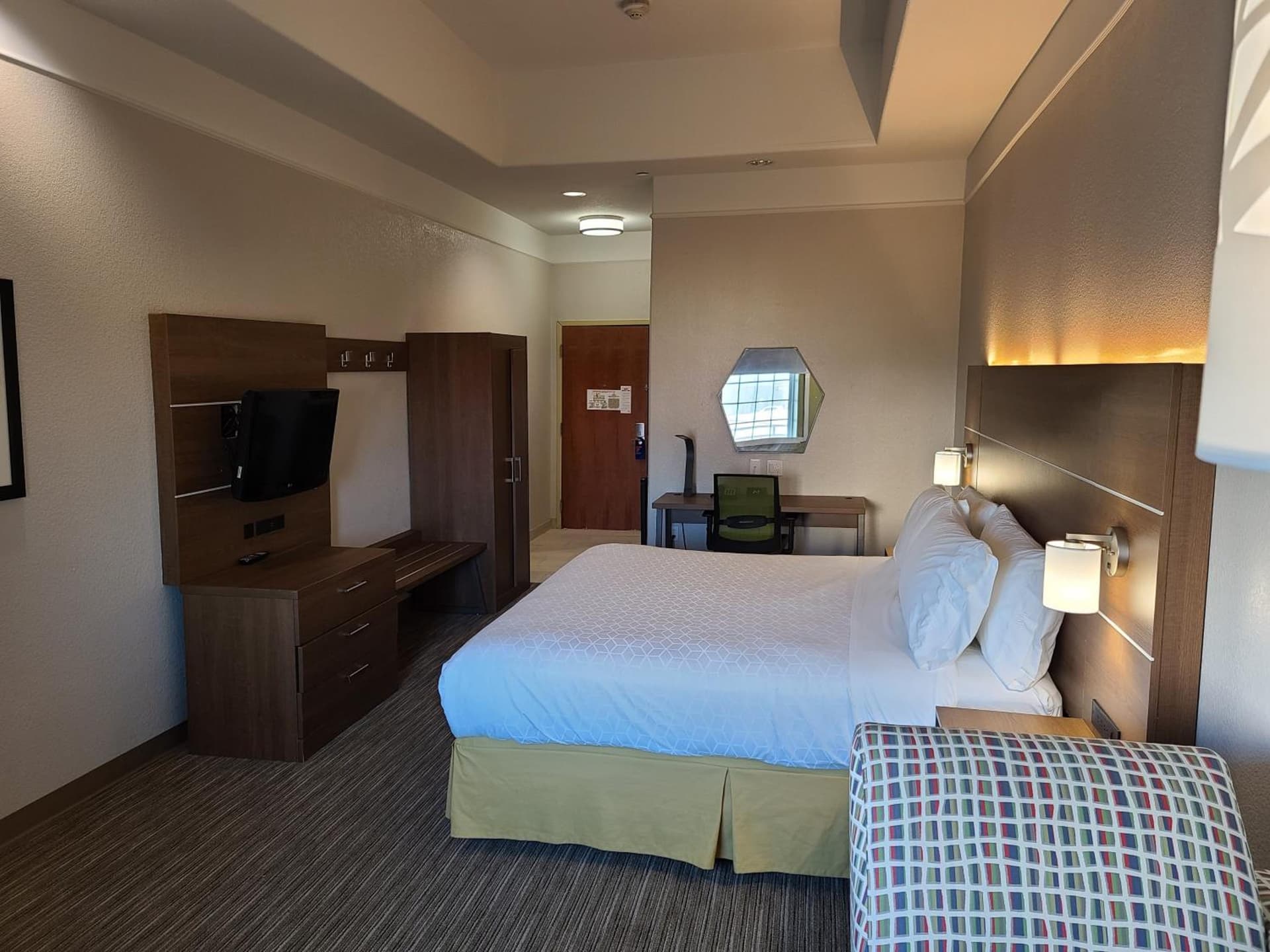 Holiday Inn Express & Suites Galveston West-Seawall gallery photo in Galveston, TX — image 49