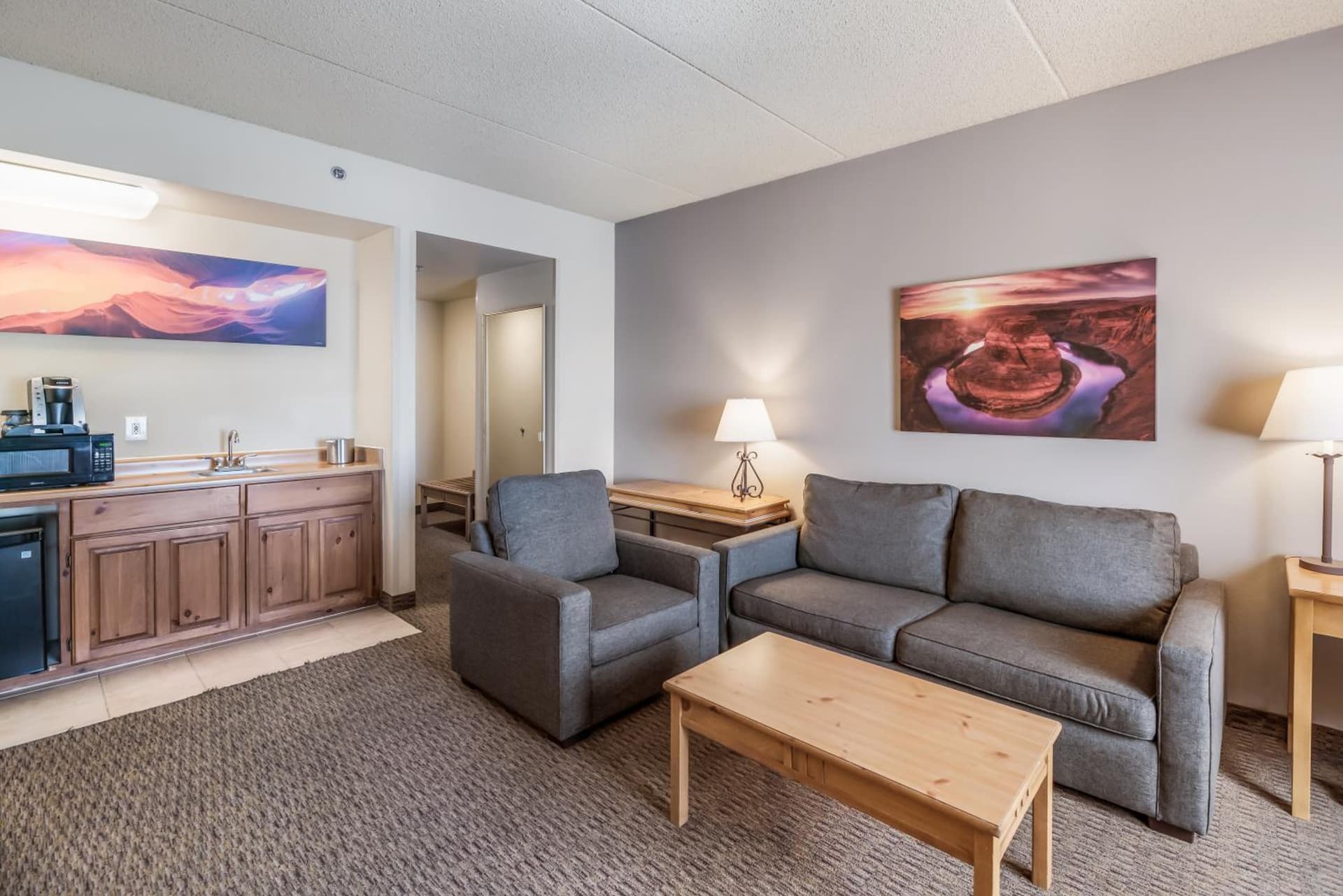Red Lion Inn & Suites Goodyear Newly Renovated gallery photo in Goodyear, AZ — image 8