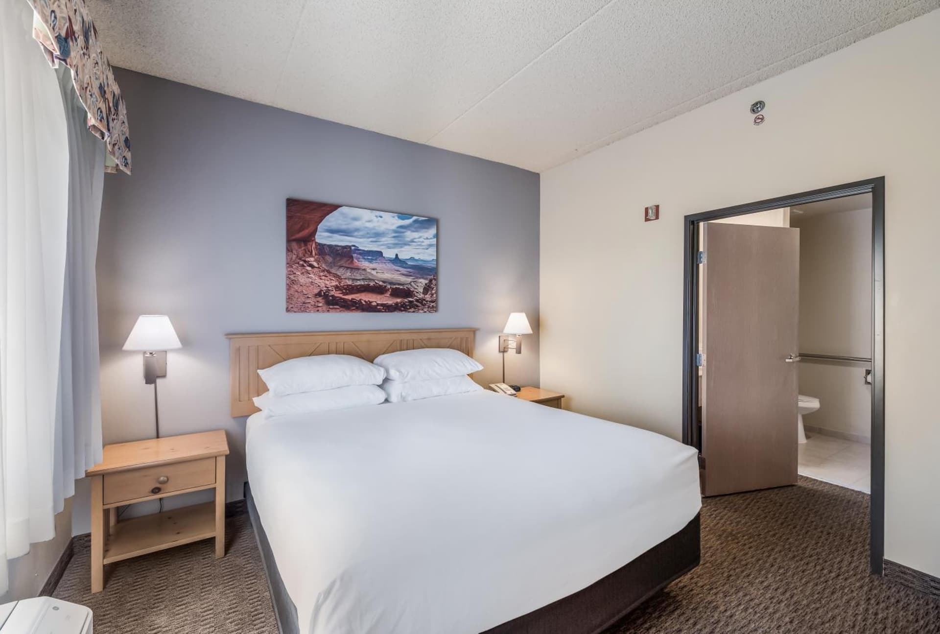 Red Lion Inn & Suites Goodyear Newly Renovated gallery photo in Goodyear, AZ — image 11