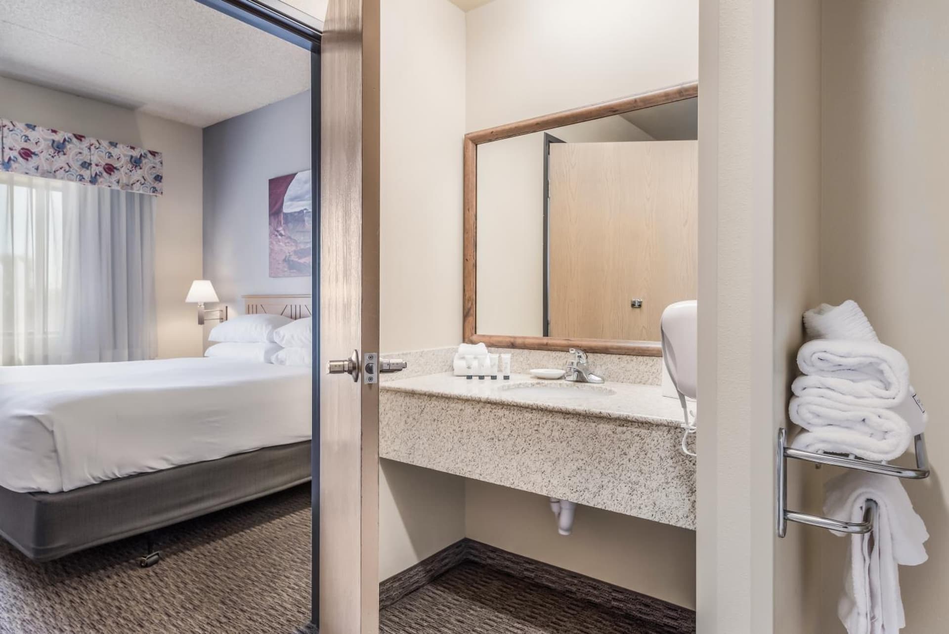 Red Lion Inn & Suites Goodyear Newly Renovated gallery photo in Goodyear, AZ — image 23