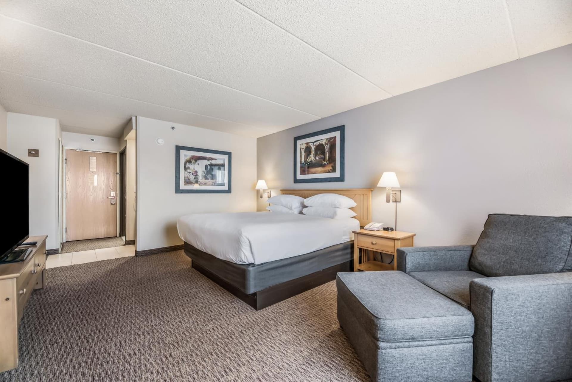 Red Lion Inn & Suites Goodyear Newly Renovated gallery photo in Goodyear, AZ — image 9