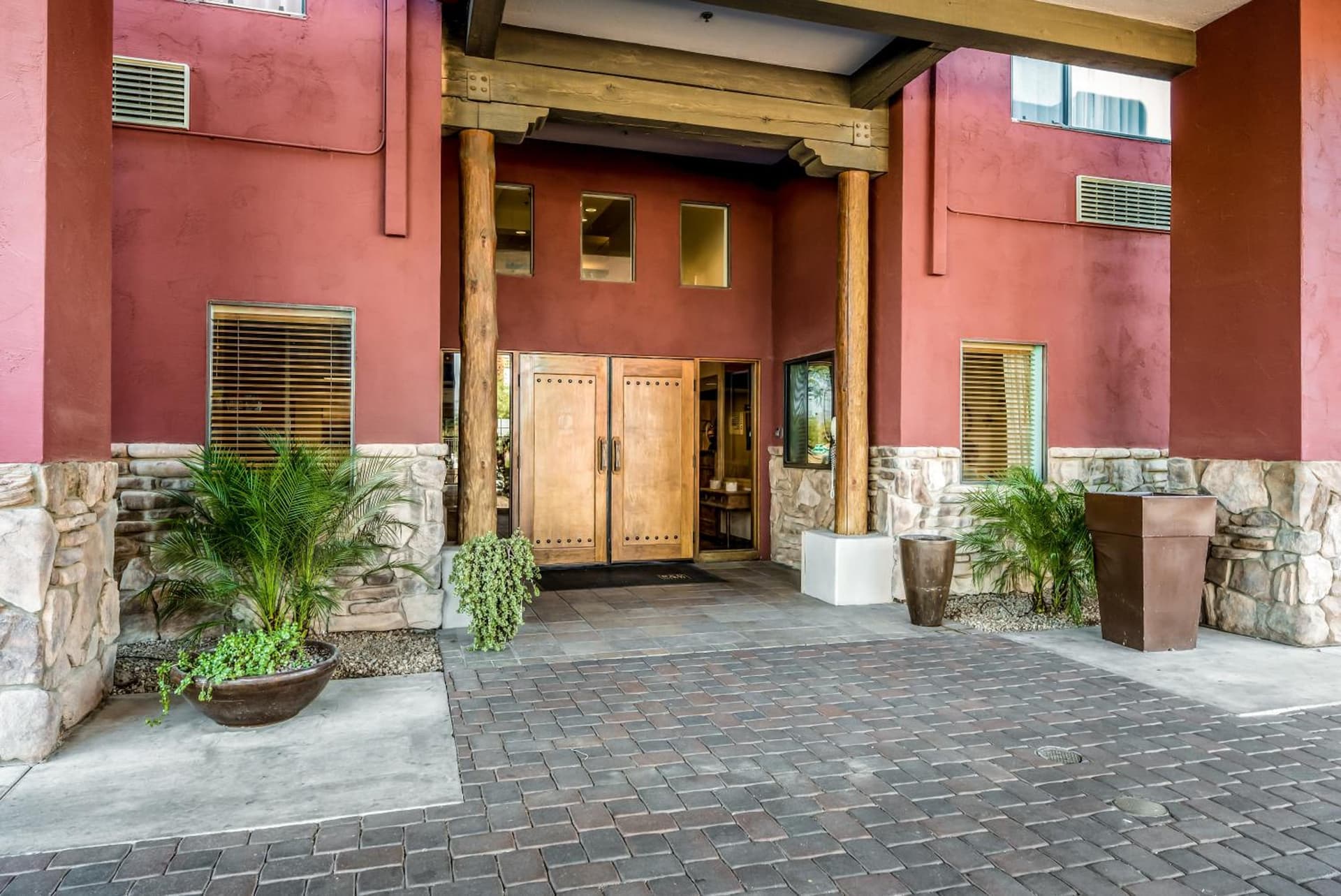 Red Lion Inn & Suites Goodyear Newly Renovated gallery photo in Goodyear, AZ — image 26