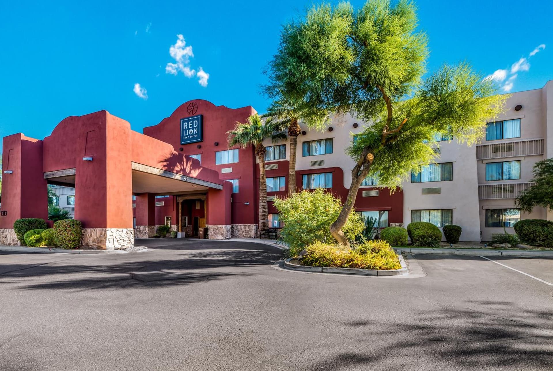 Red Lion Inn & Suites Goodyear Newly Renovated — hotel in Goodyear, Arizona