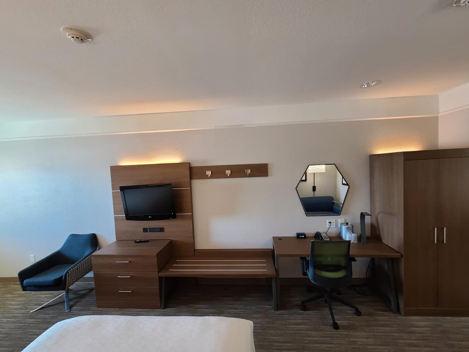 Holiday Inn Express & Suites Galveston West-Seawall gallery photo in Galveston, TX — image 22