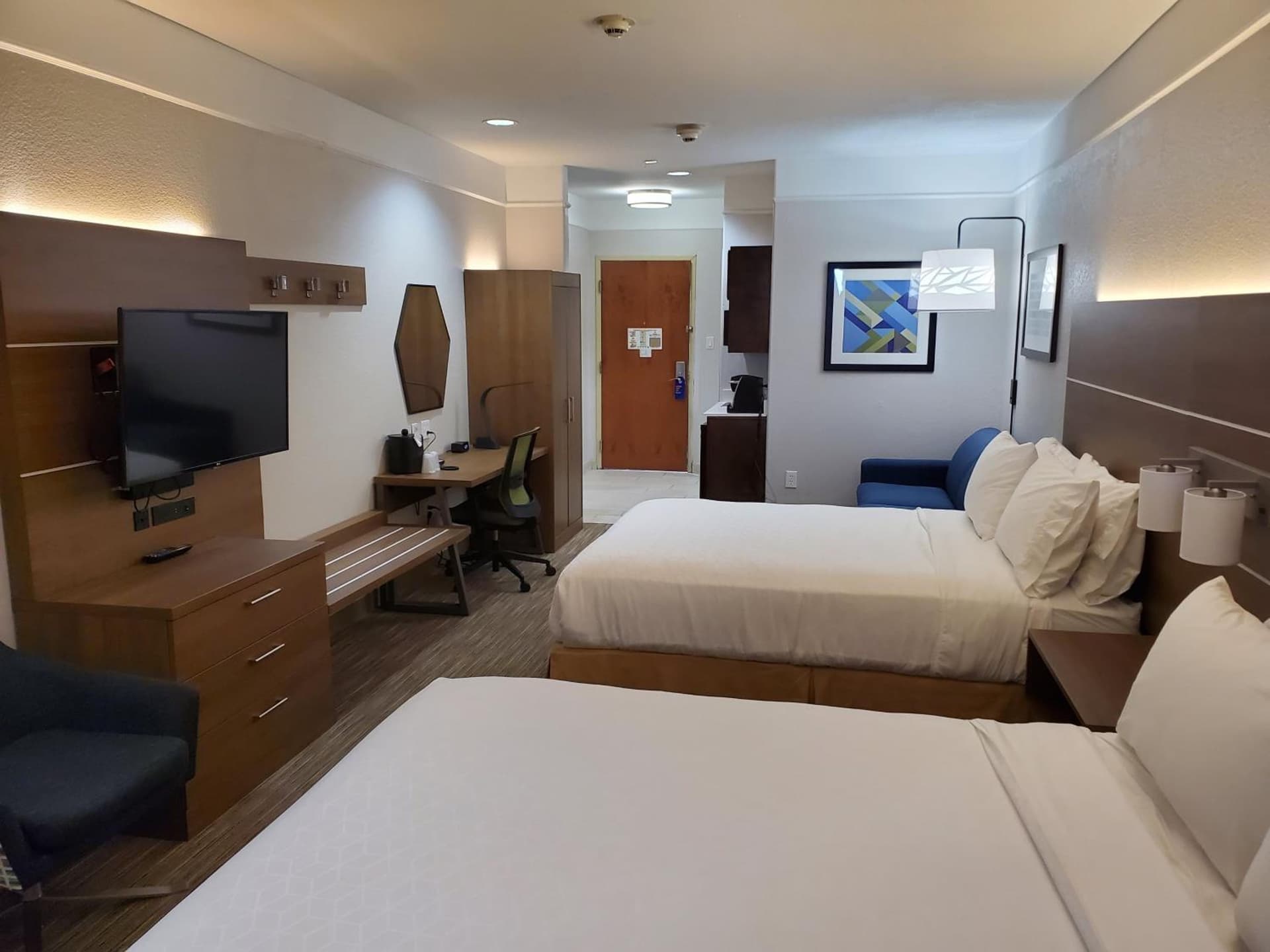 Holiday Inn Express & Suites Galveston West-Seawall gallery photo in Galveston, TX — image 11