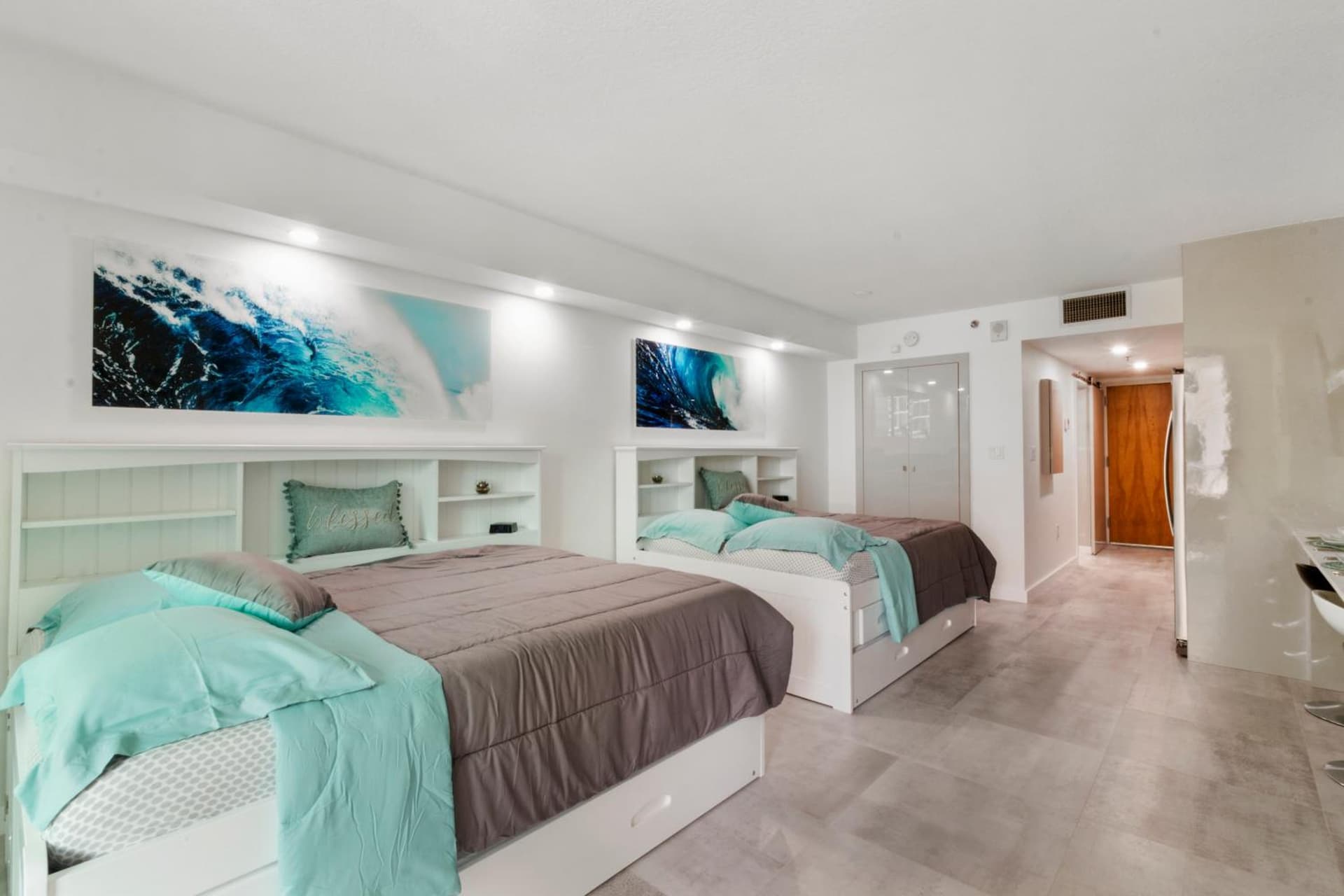 Elite Brickell Studio on the Bay property views in Miami, FL — gallery photo 3