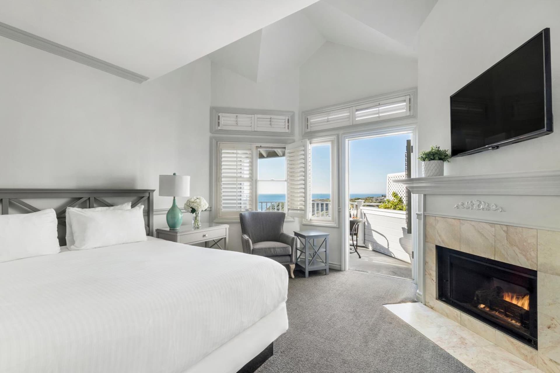 Blue Lantern Inn, A Four Sisters Inn interior in Dana Point, CA — gallery photo 2