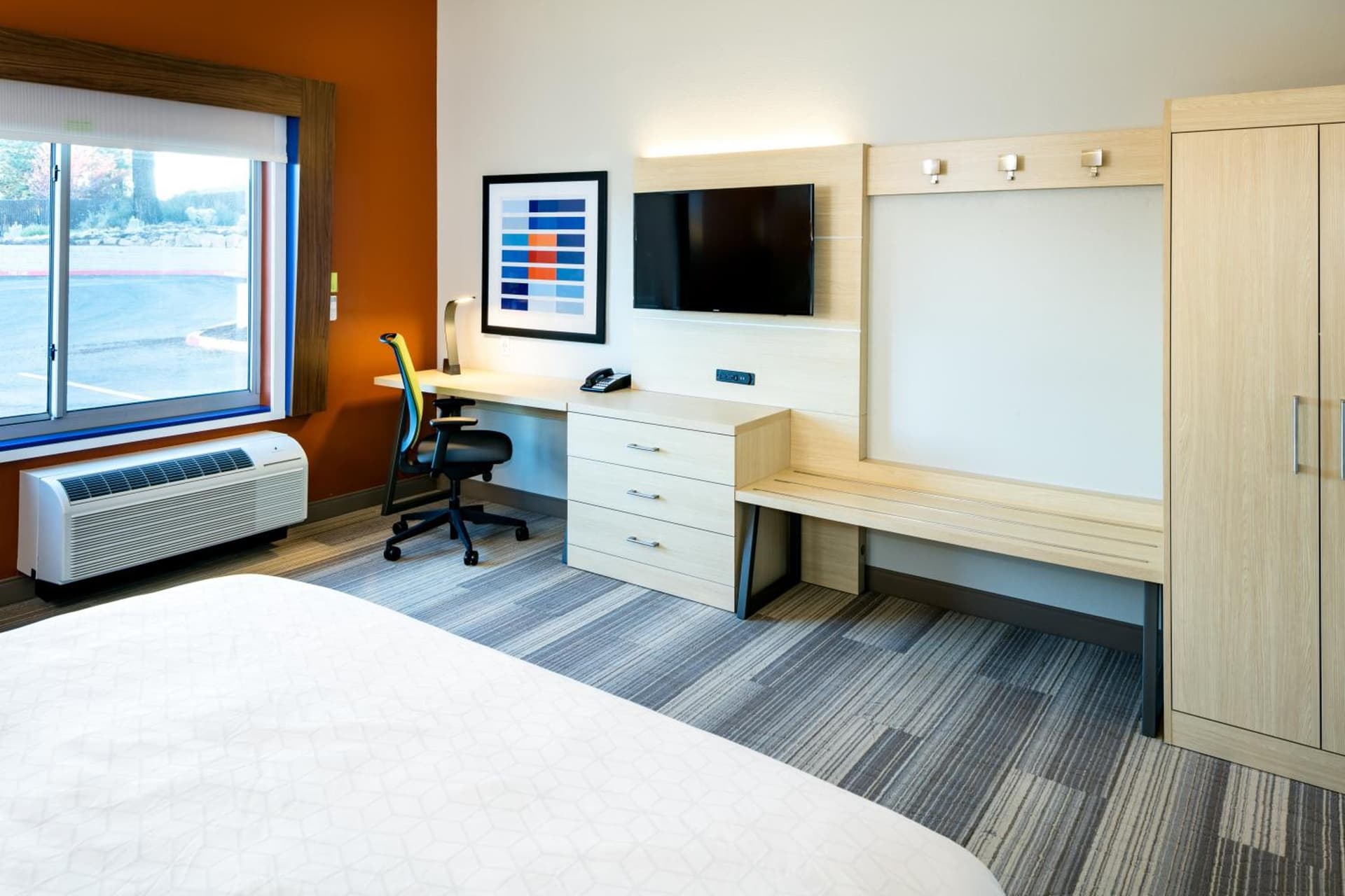 Holiday Inn Express & Suites - Bend South by IHG gallery photo in Bend, OR — image 17