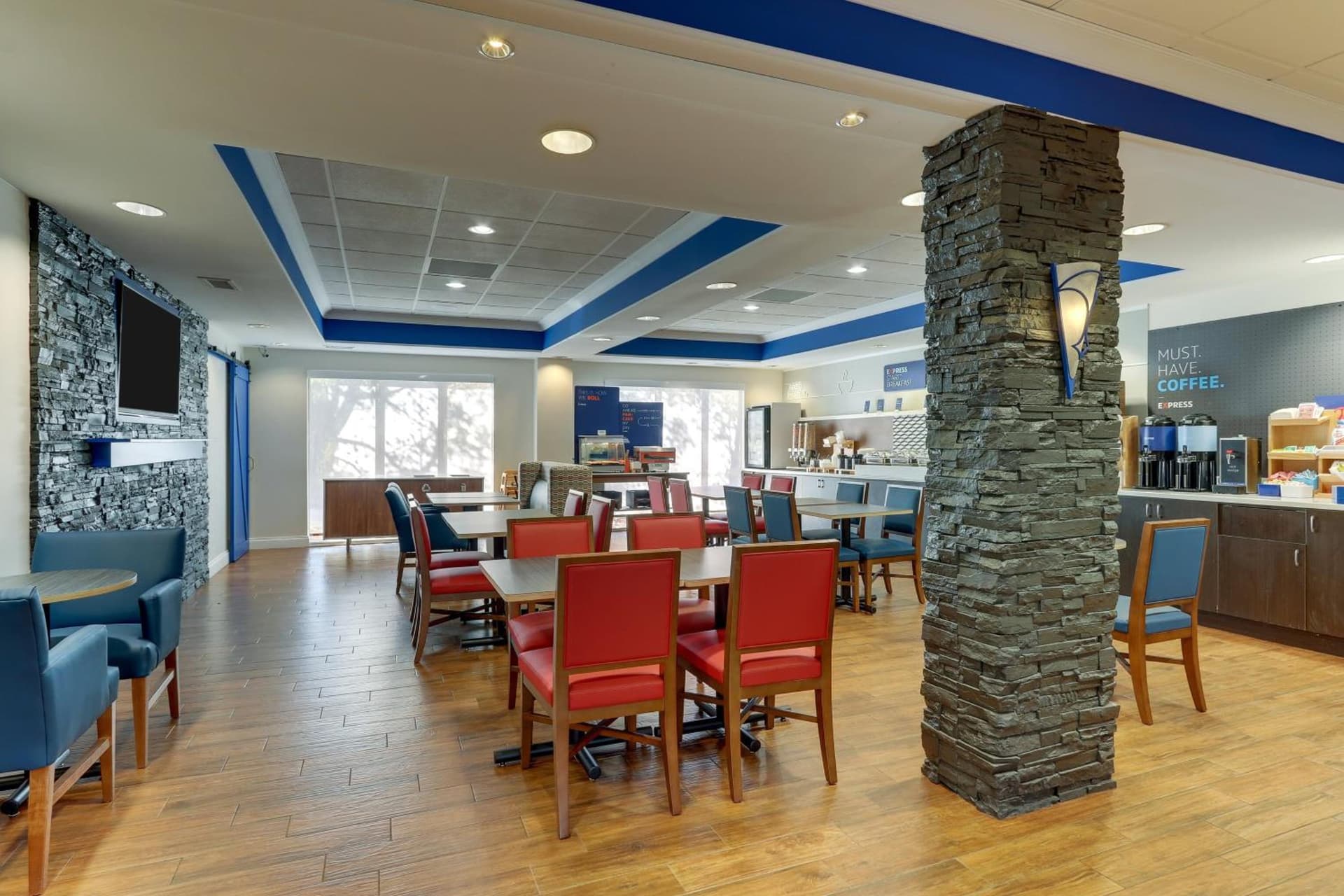 Holiday Inn Express Hotel & Suites Dayton-Centerville by IHG gallery photo in Centerville, OH — image 16