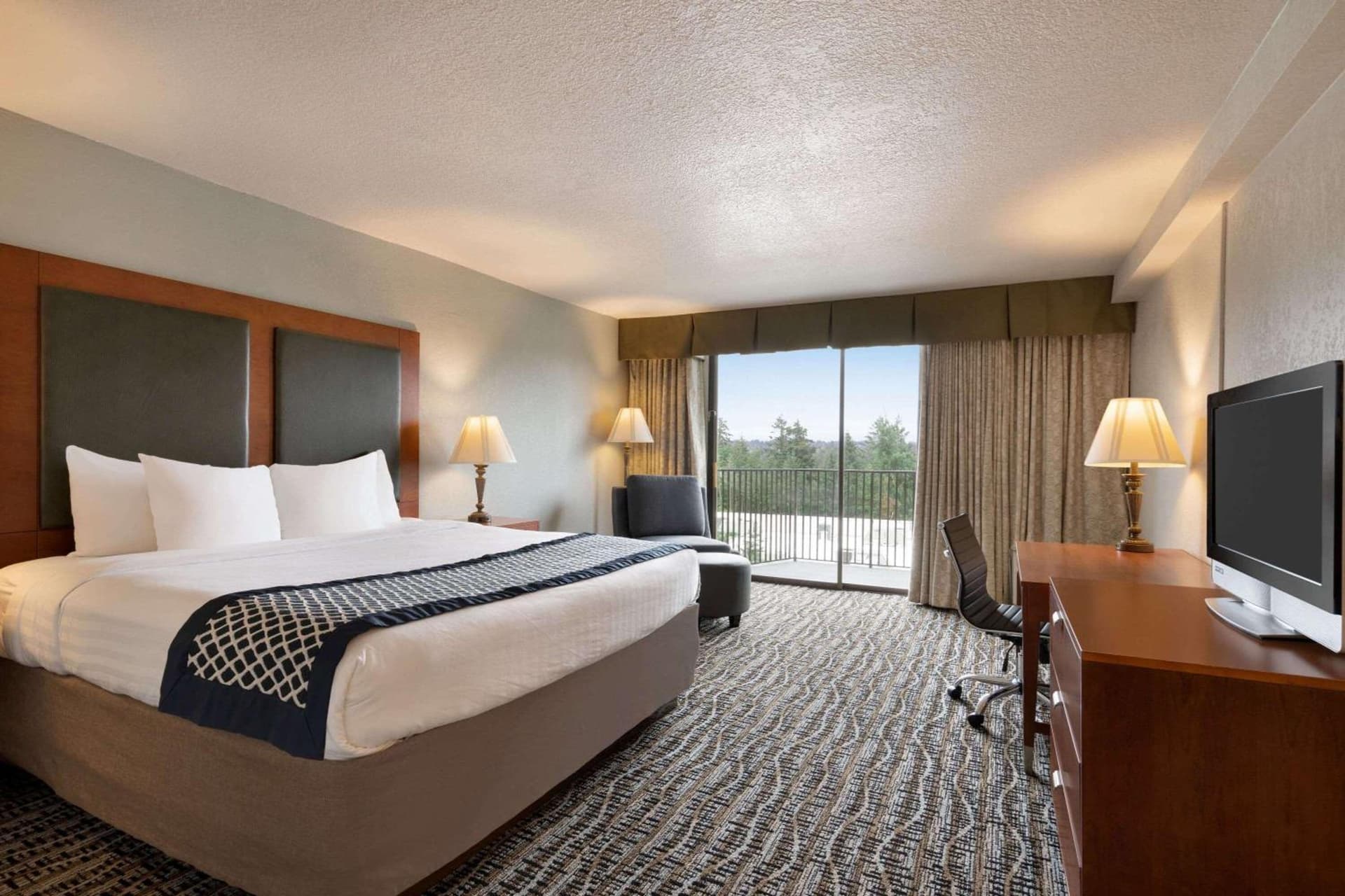 Baymont by Wyndham Bremerton WA gallery photo in Bremerton, WA — image 23