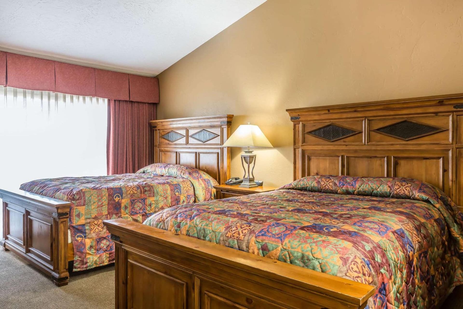 Econo Lodge Lake Elsinore Casino gallery photo in Lake Elsinore, CA — image 6