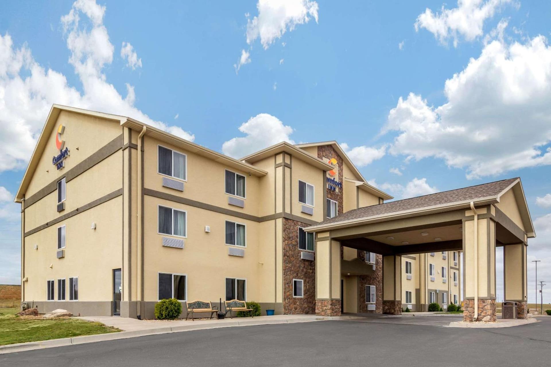 Comfort Inn & Suites Sterling interior in Sterling, CO — gallery photo 2