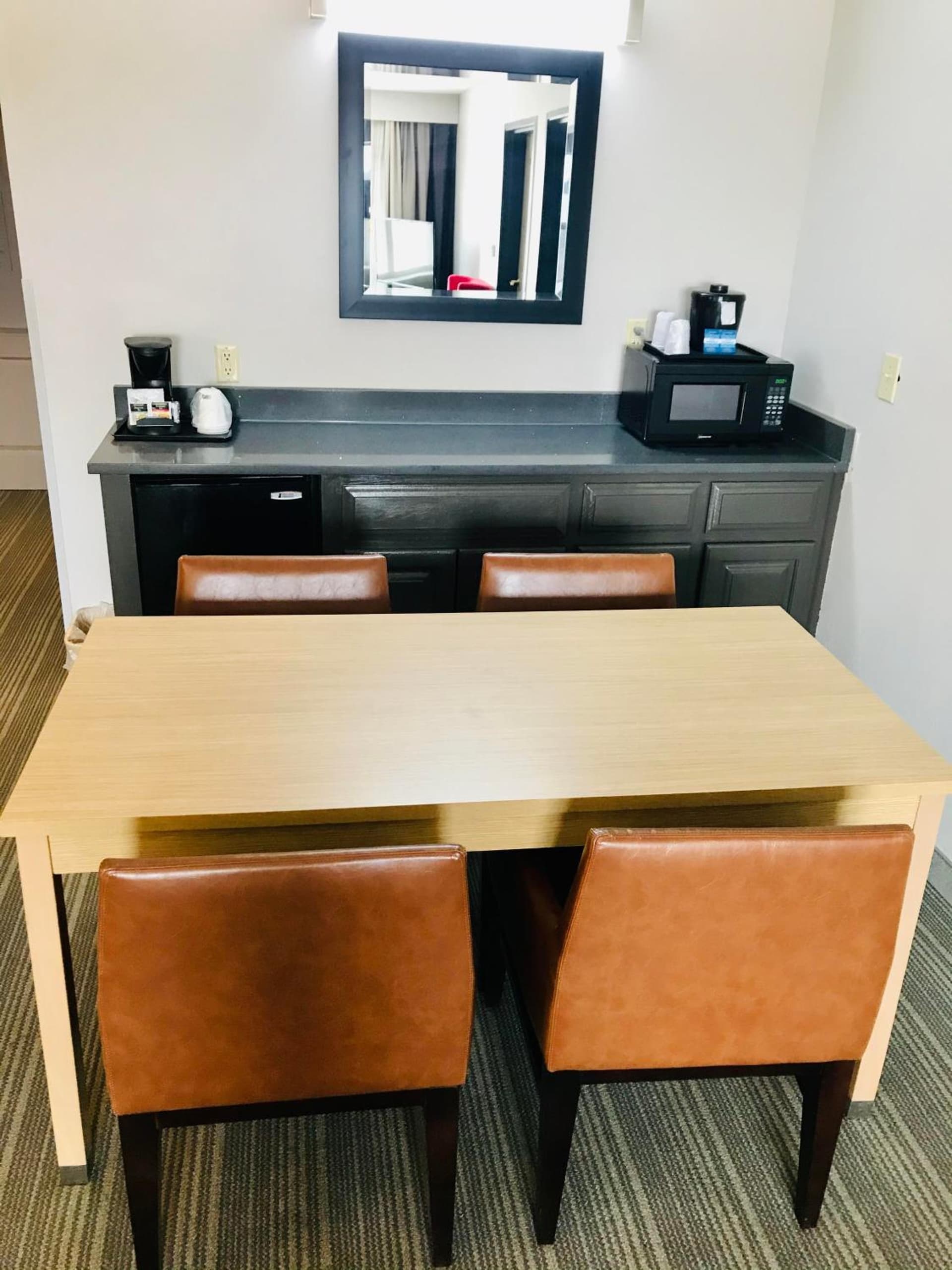 Country Inn & Suites by Radisson, Warner Robins, GA gallery photo in Warner Robins, GA — image 44