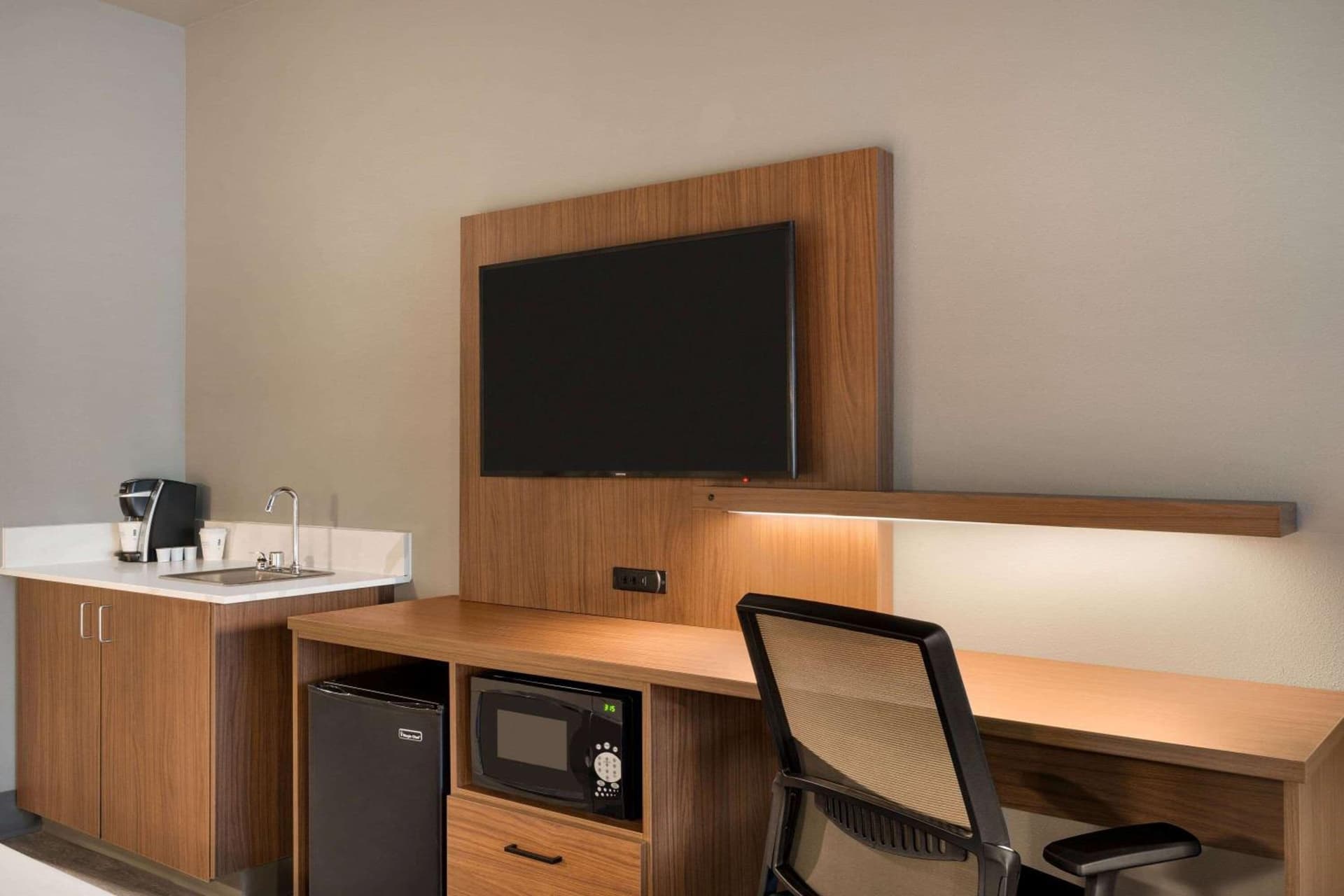 La Quinta Inn & Suites by Wyndham Springfield gallery photo in Springfield, OR — image 42