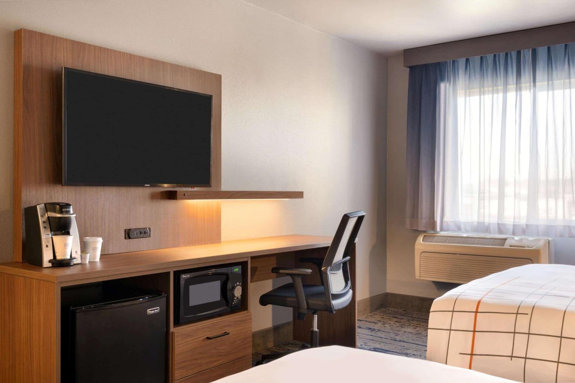 La Quinta Inn & Suites by Wyndham Springfield gallery photo in Springfield, OR — image 52
