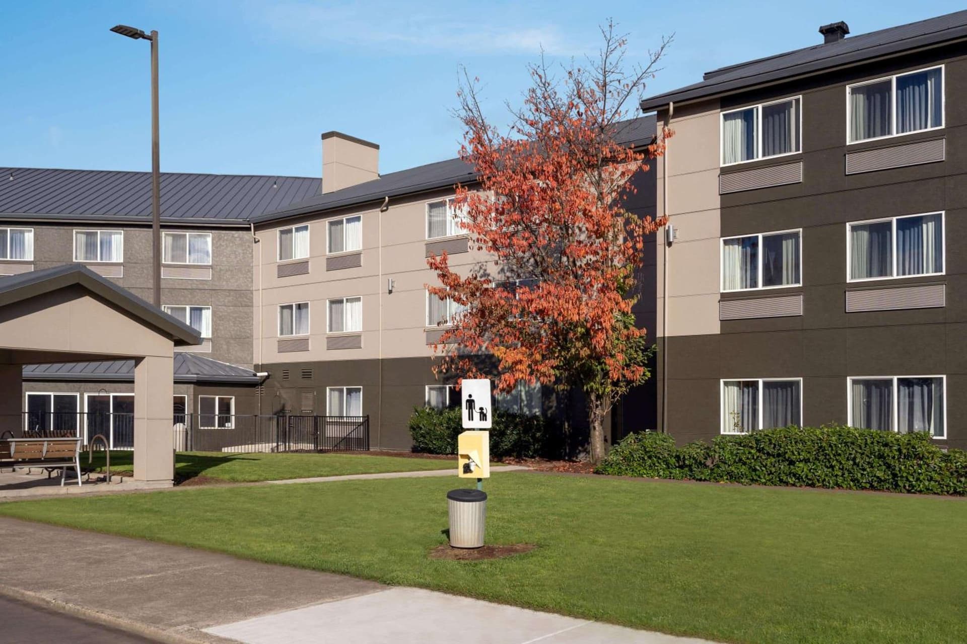 La Quinta Inn & Suites by Wyndham Springfield gallery photo in Springfield, OR — image 26
