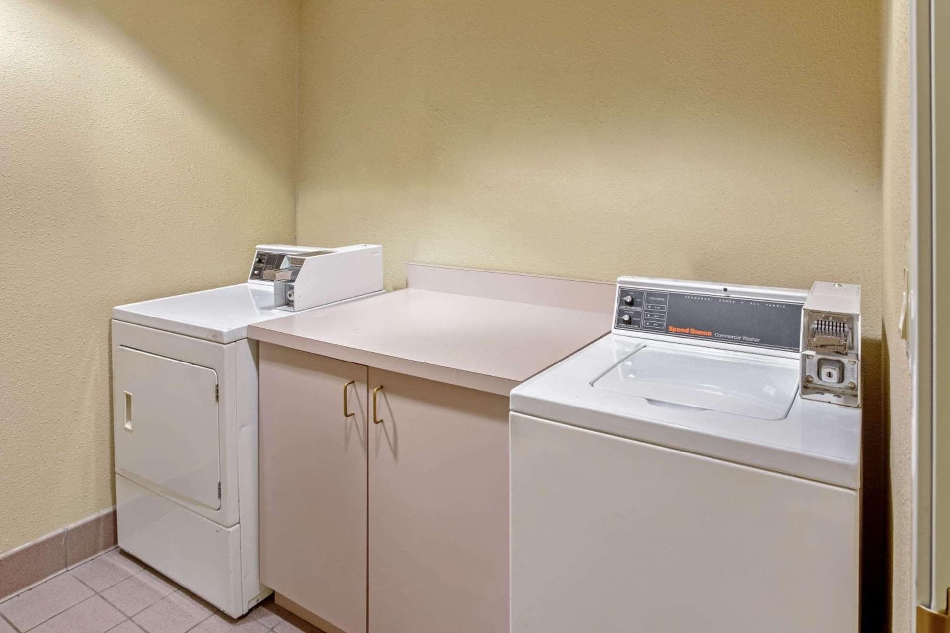 La Quinta by Wyndham Appleton College Avenue gallery photo in Appleton, WI — image 48