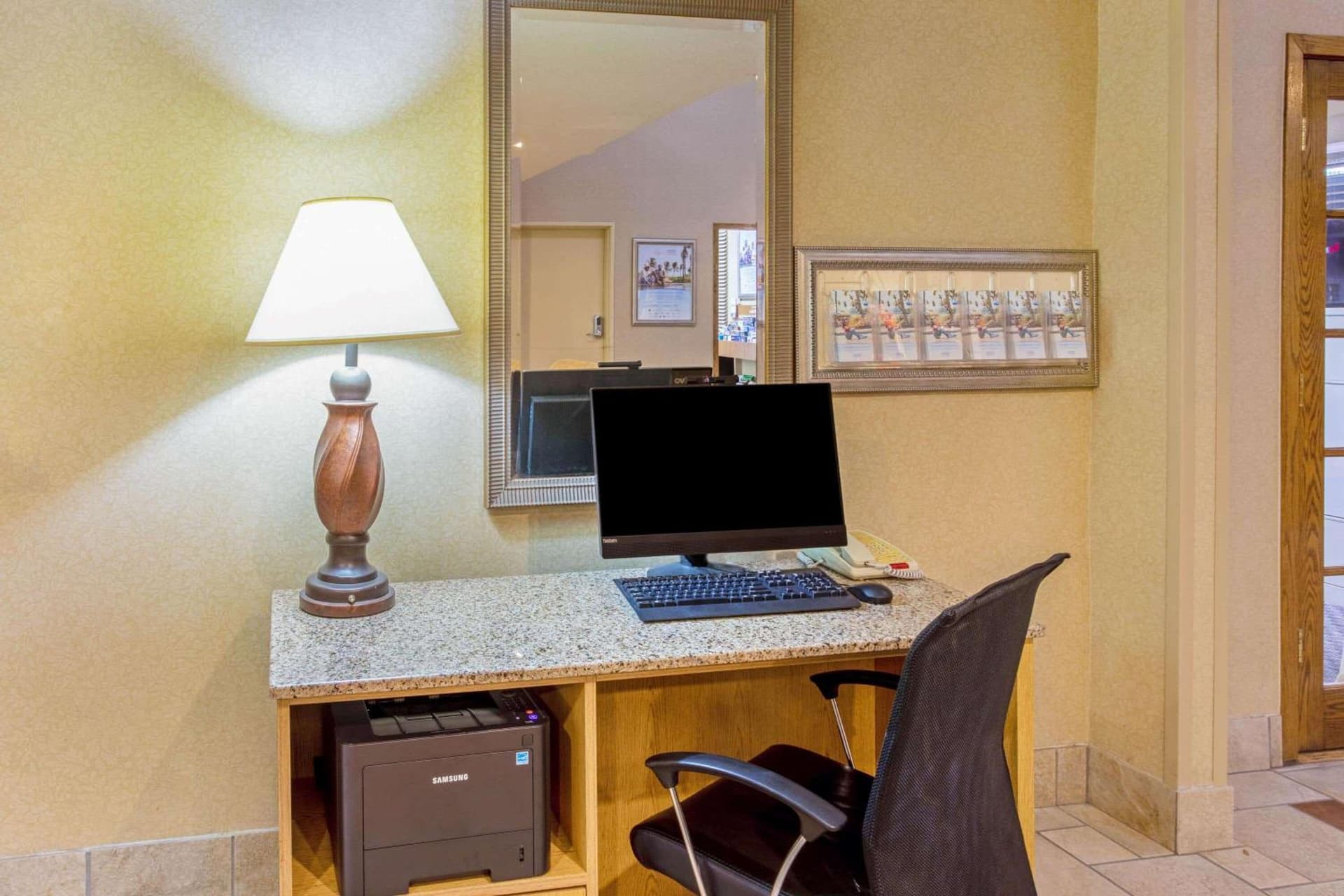 La Quinta by Wyndham Appleton College Avenue gallery photo in Appleton, WI — image 61