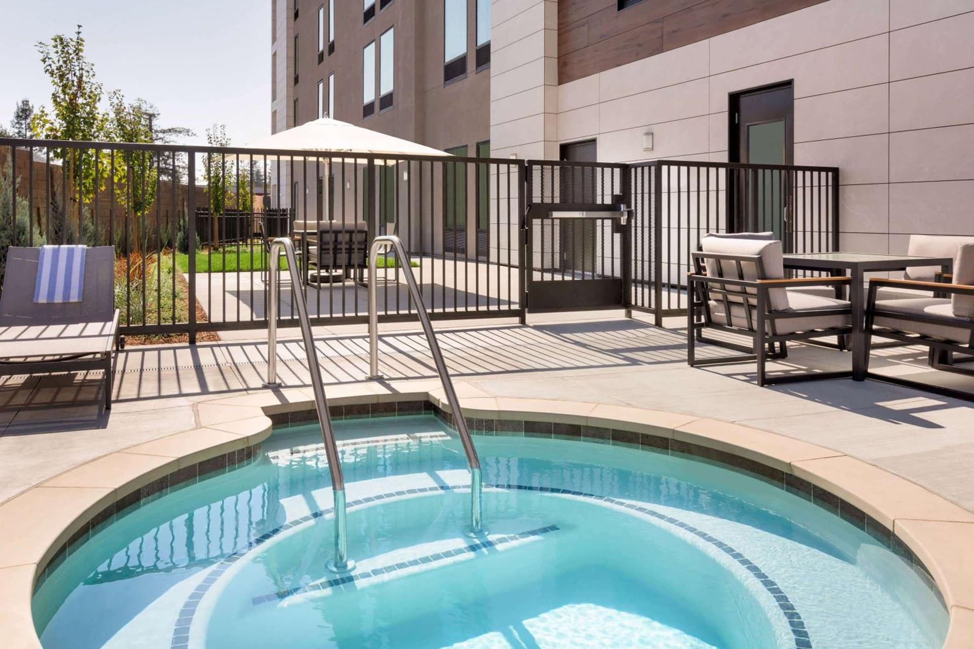 La Quinta Inn & Suites by Wyndham Santa Rosa Sonoma gallery photo in Santa Rosa, CA — image 48