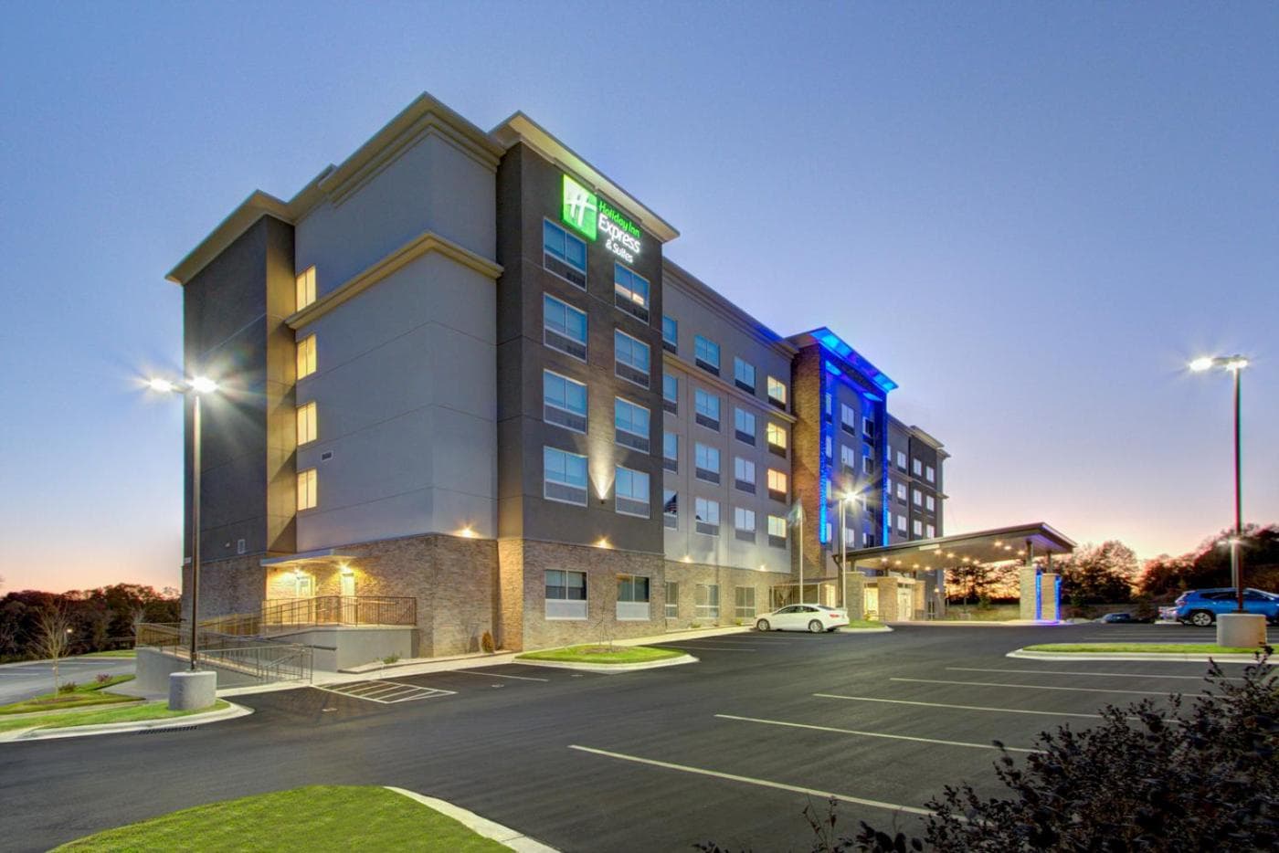 Holiday Inn Express & Suites Charlotte Southwest by IHG gallery photo in Charlotte, NC — image 48