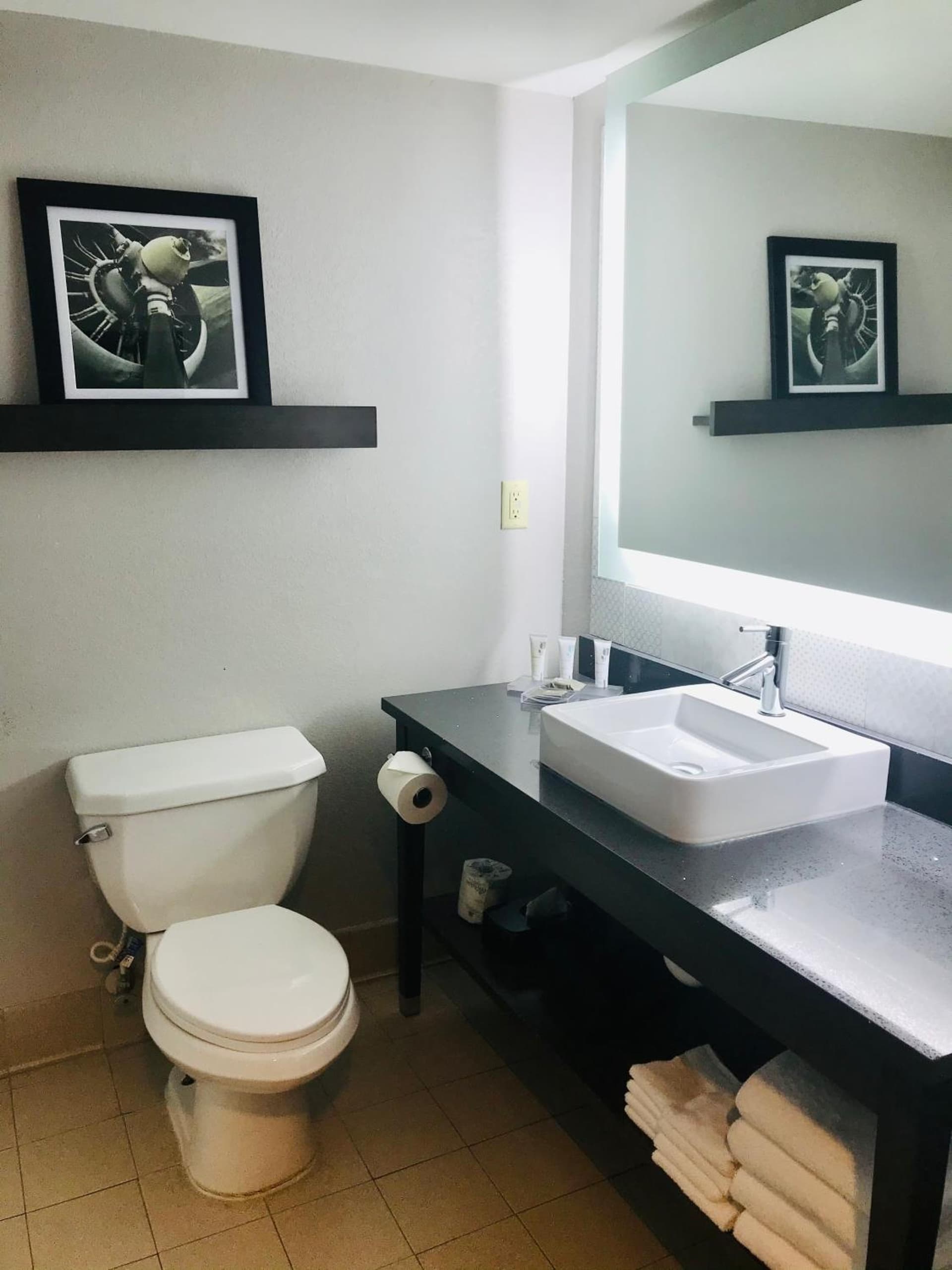 Country Inn & Suites by Radisson, Warner Robins, GA gallery photo in Warner Robins, GA — image 40