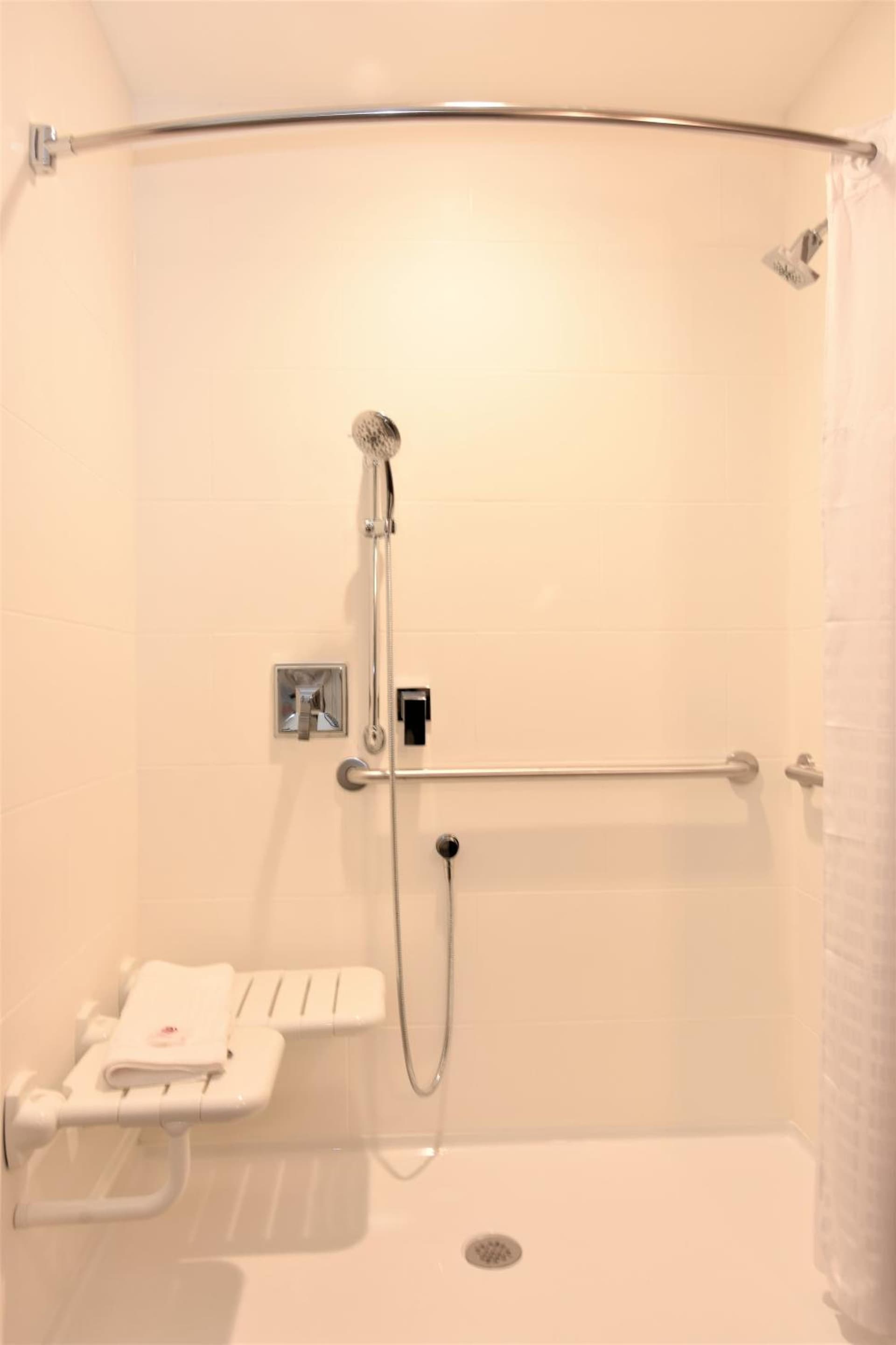 Comfort Inn & Suites Rock Hill Northeast gallery photo in Rock Hill, SC — image 33