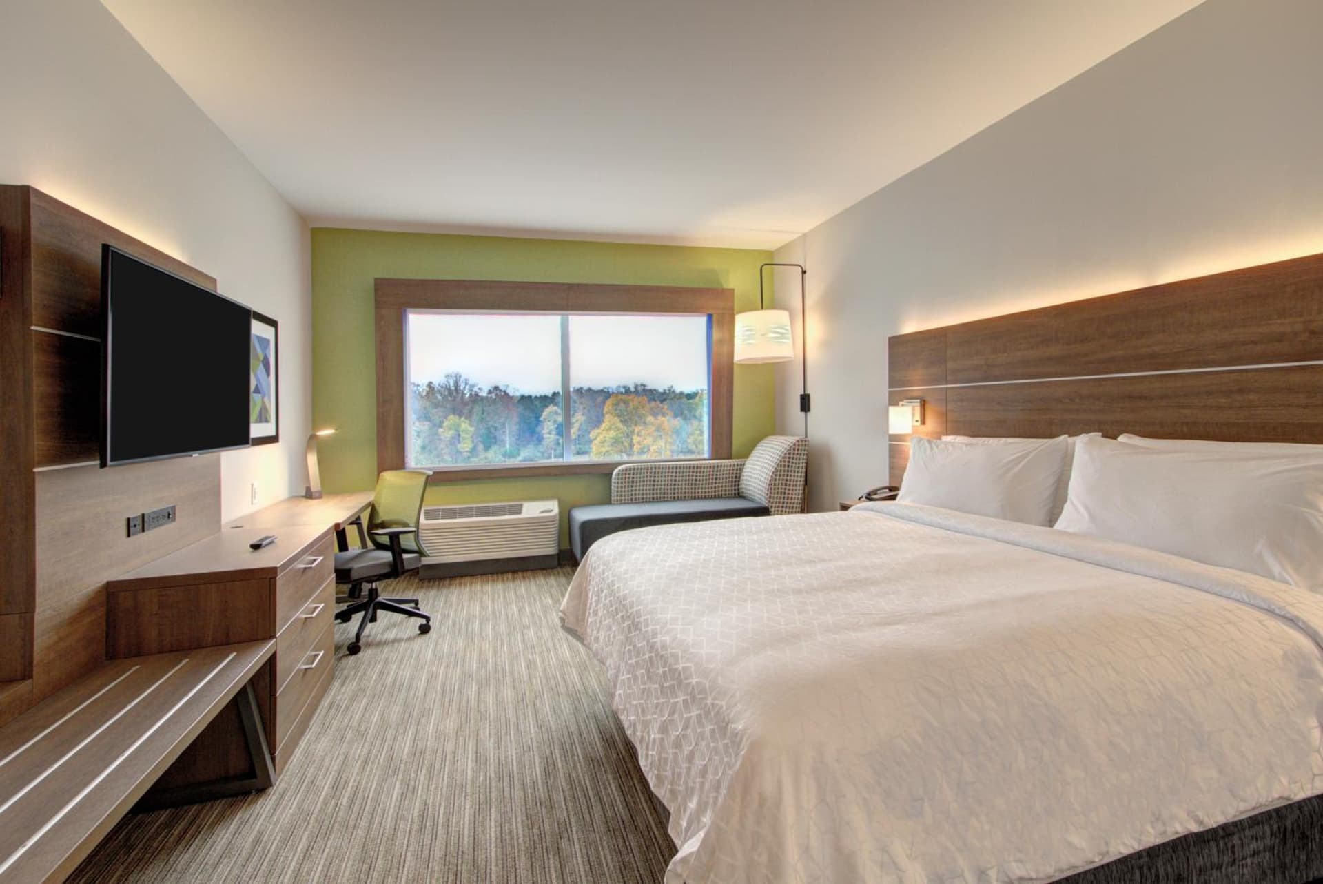 Holiday Inn Express & Suites Charlotte Southwest by IHG gallery photo in Charlotte, NC — image 47
