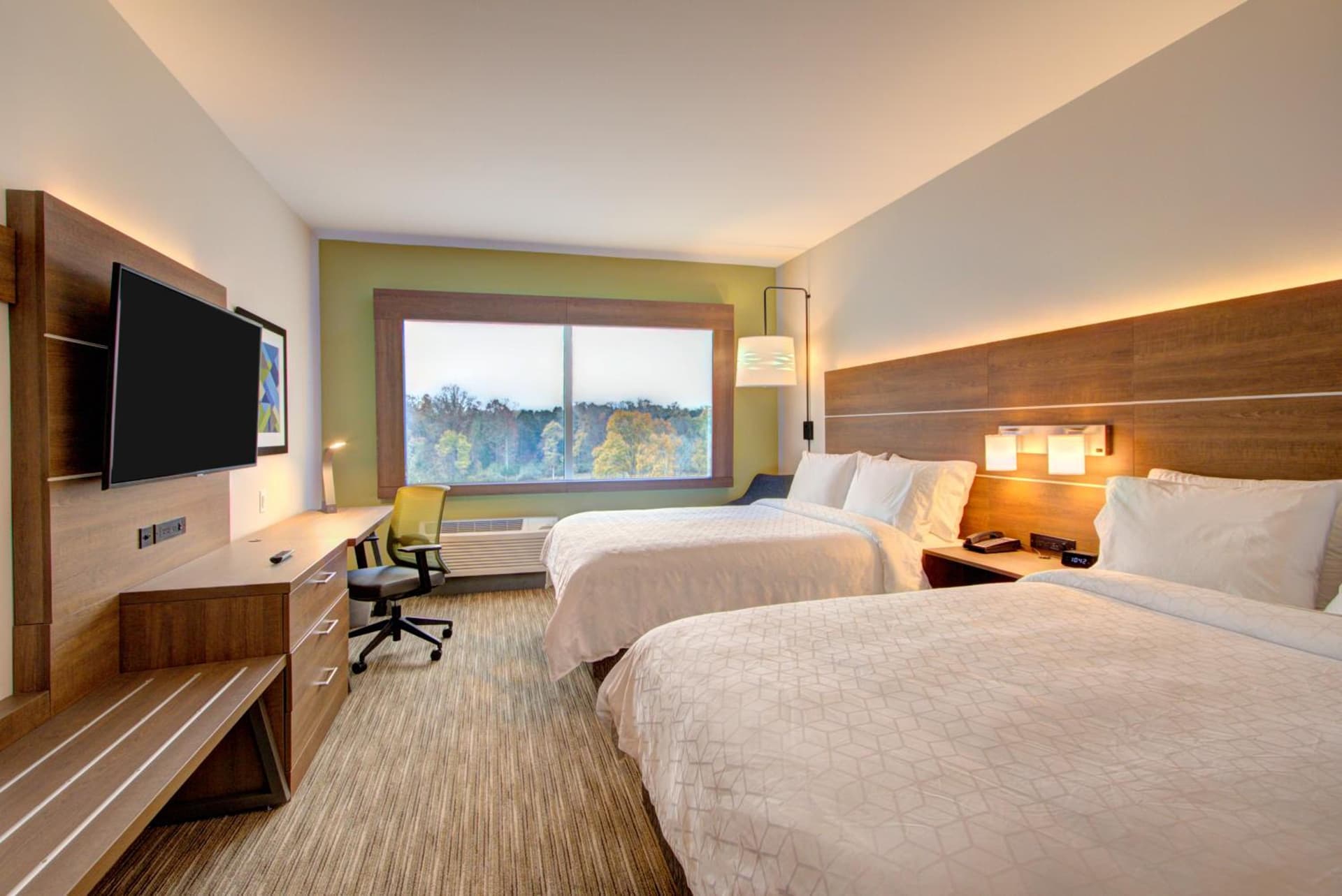 Holiday Inn Express & Suites Charlotte Southwest by IHG gallery photo in Charlotte, NC — image 19