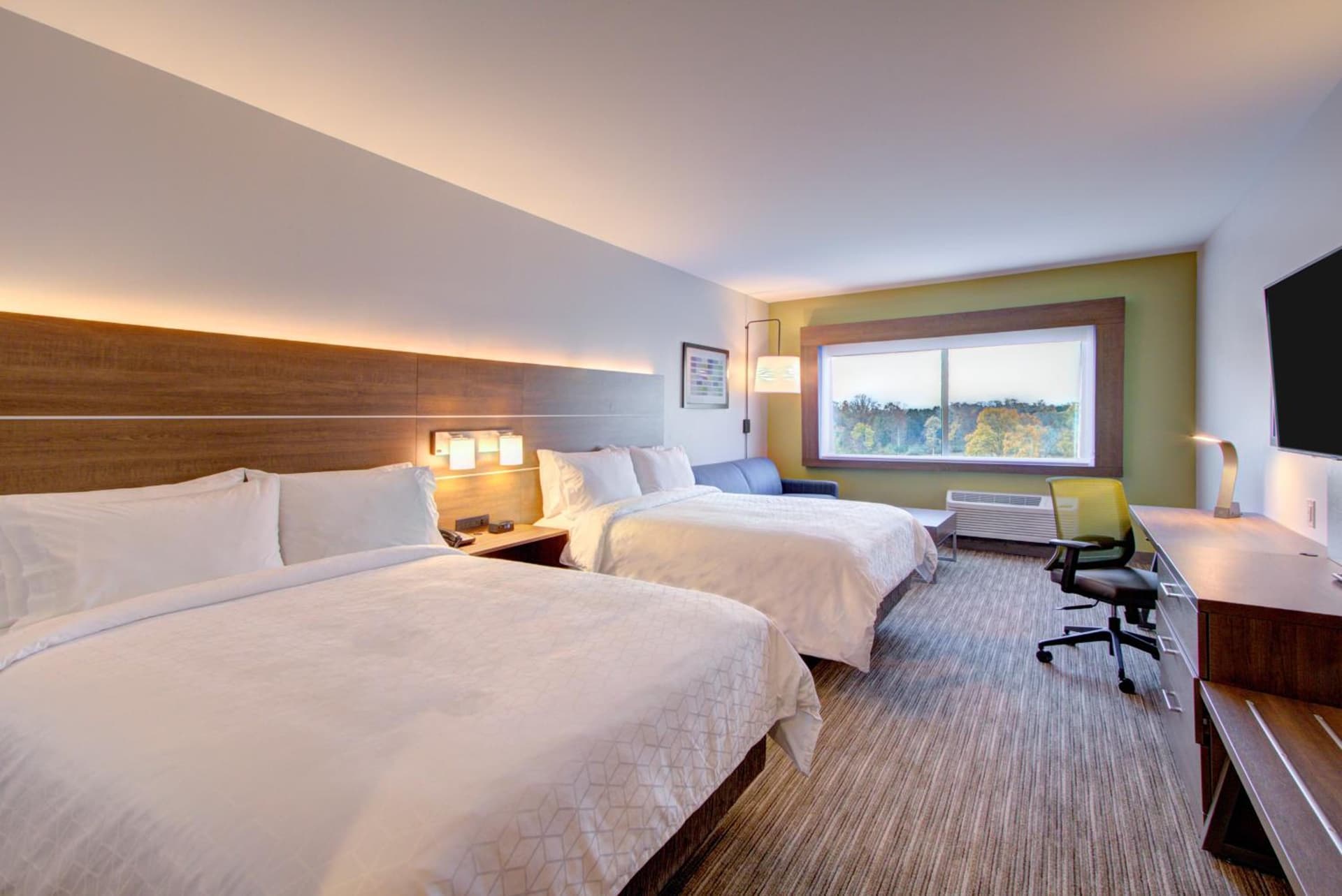 Holiday Inn Express & Suites Charlotte Southwest by IHG gallery photo in Charlotte, NC — image 15