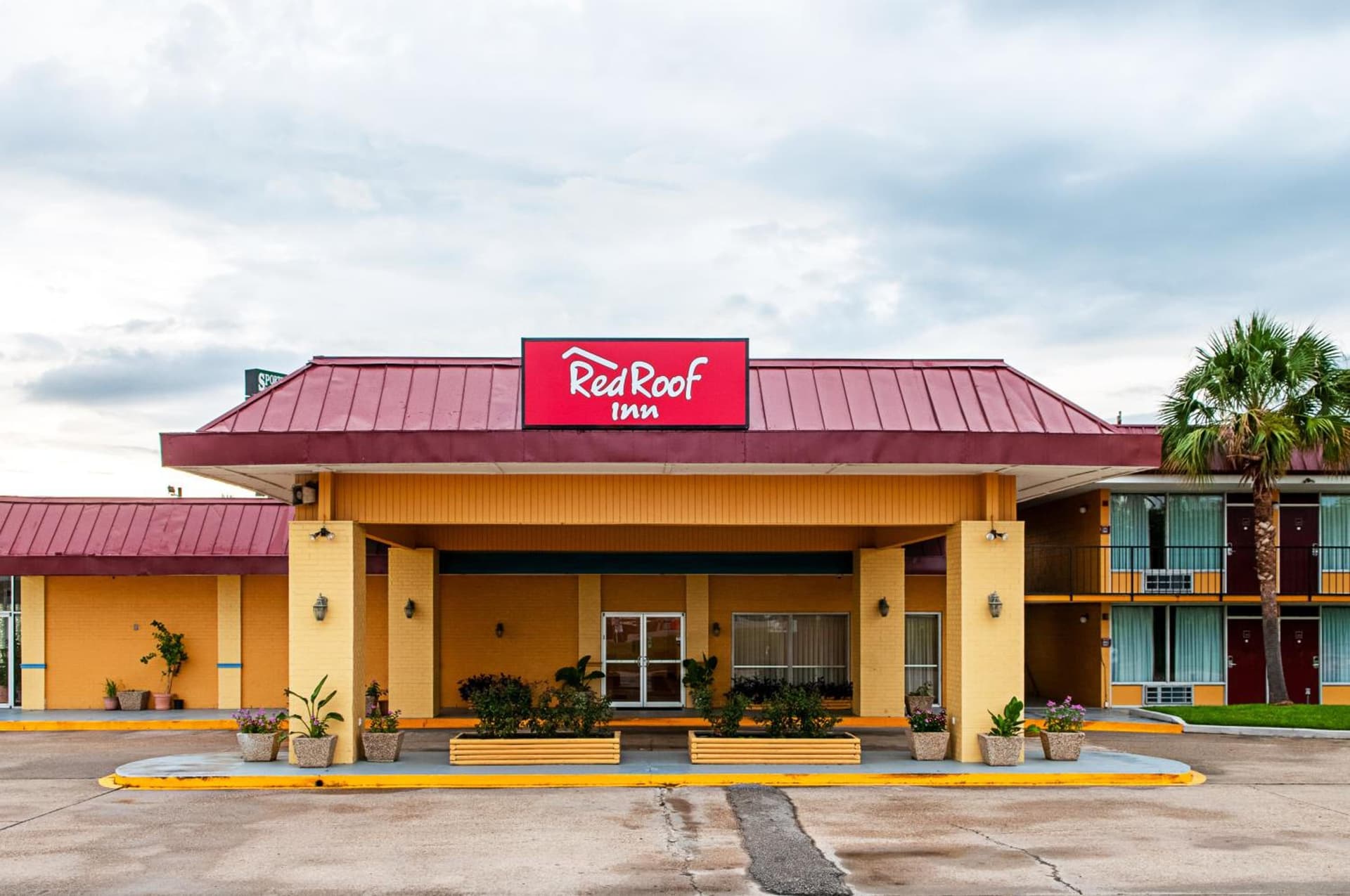 Red Roof Inn Slidell exterior or lobby in Slidell, LA — main listing photo