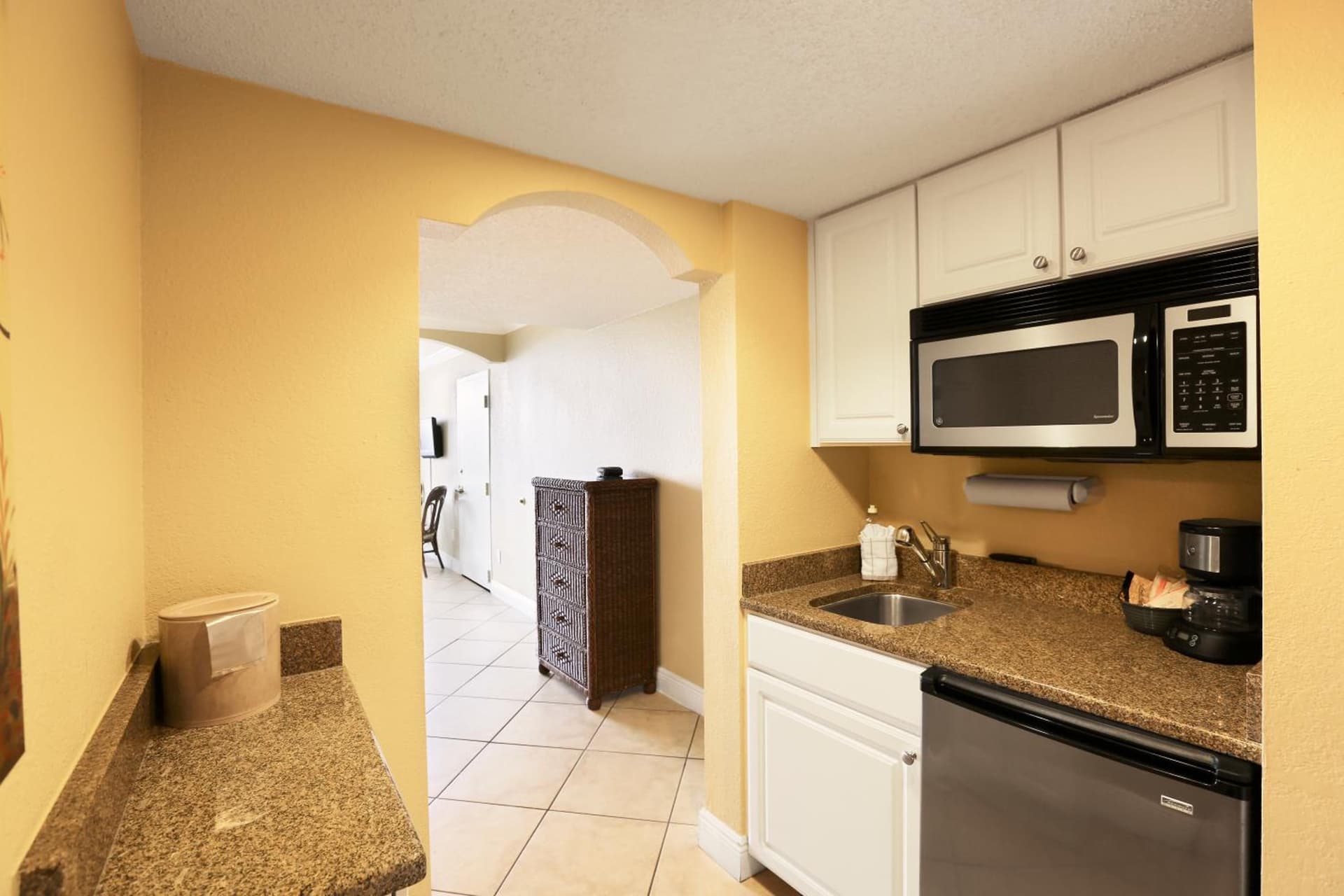 Barefoot Beach Club gallery photo in St Pete Beach, FL — image 6