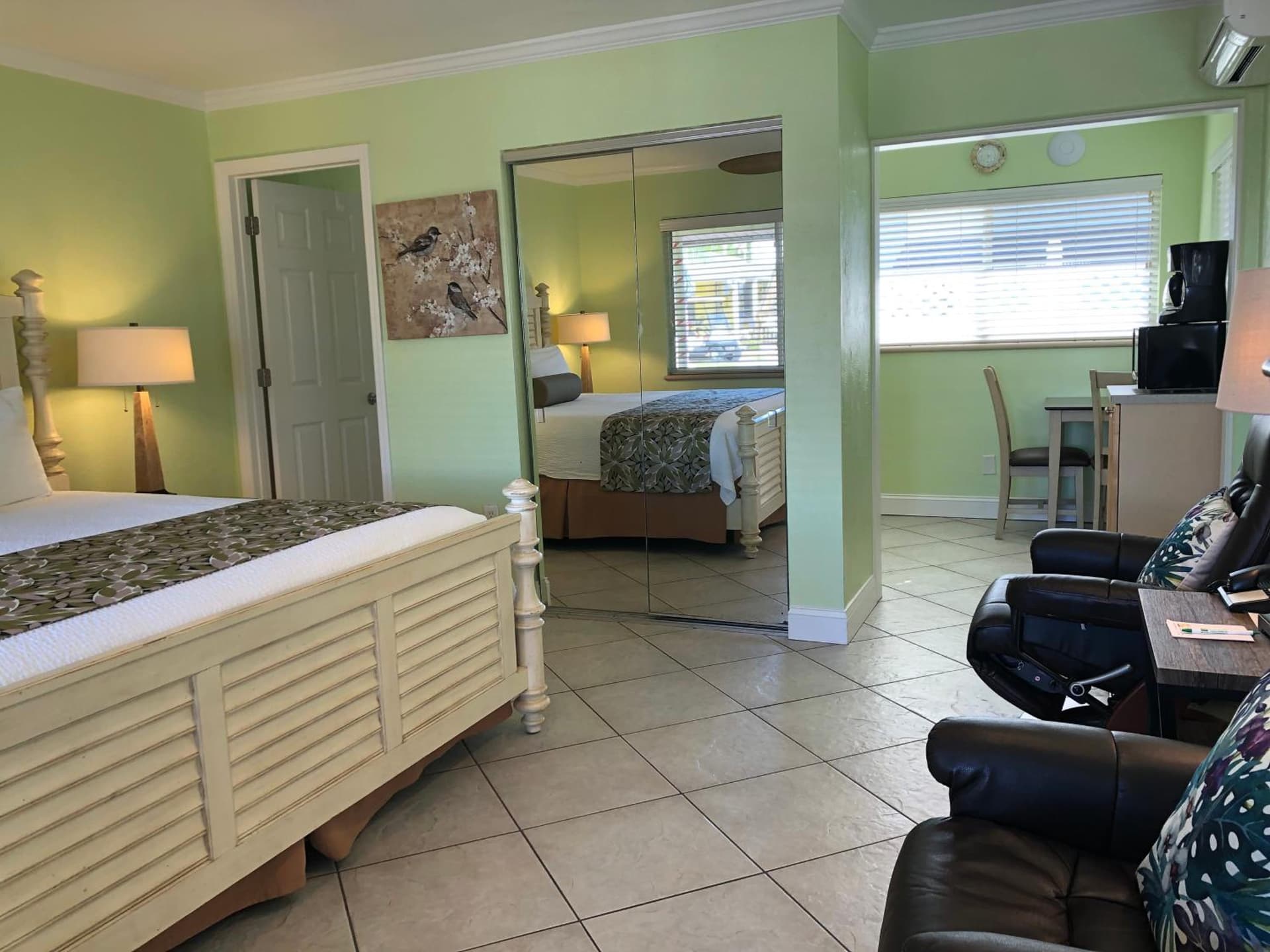 Tropical Beach Resorts - Sarasota gallery photo in Sarasota, FL — image 172