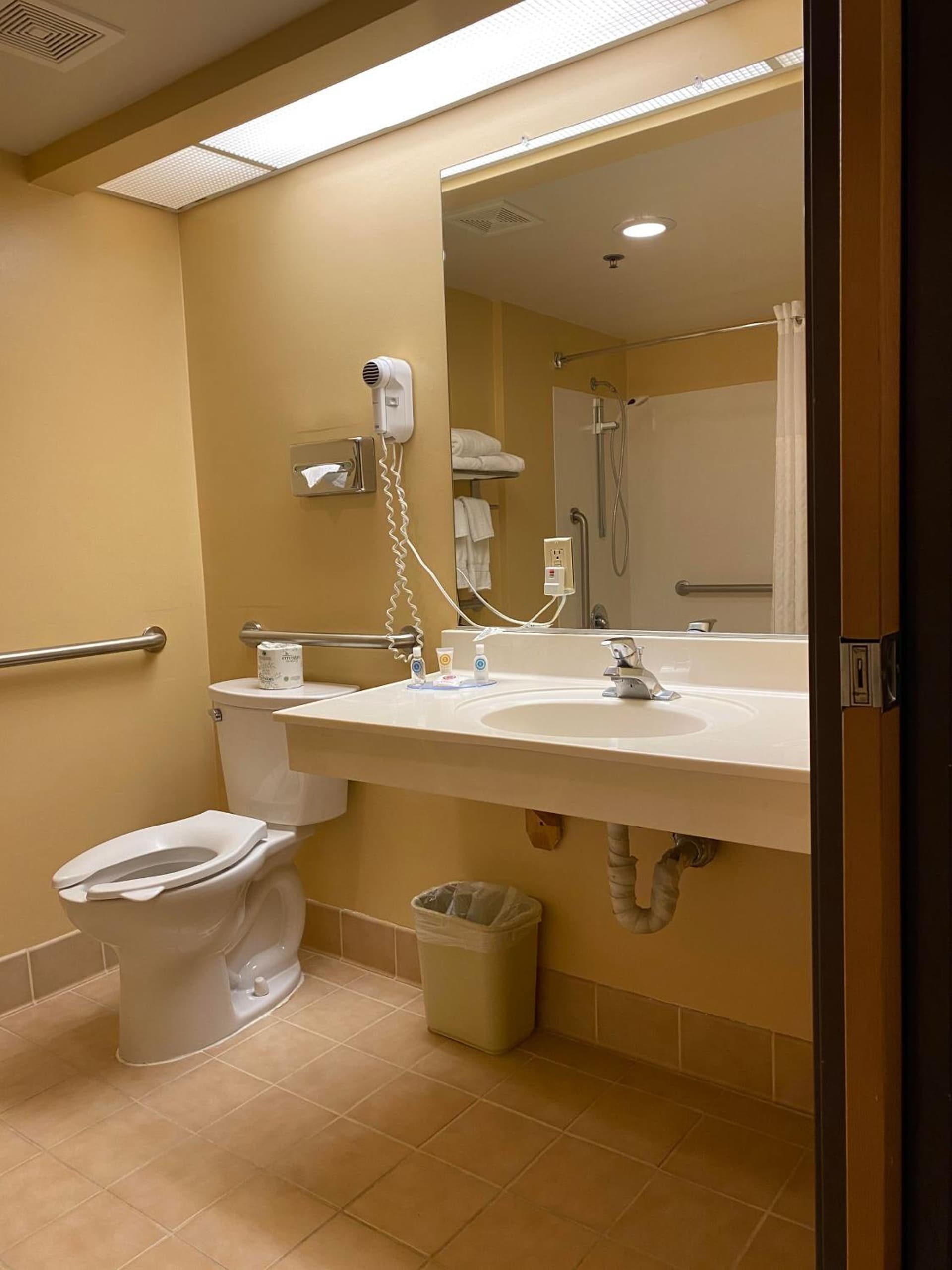 Comfort Inn Marina on the Monterey Bay gallery photo in Marina, CA — image 18
