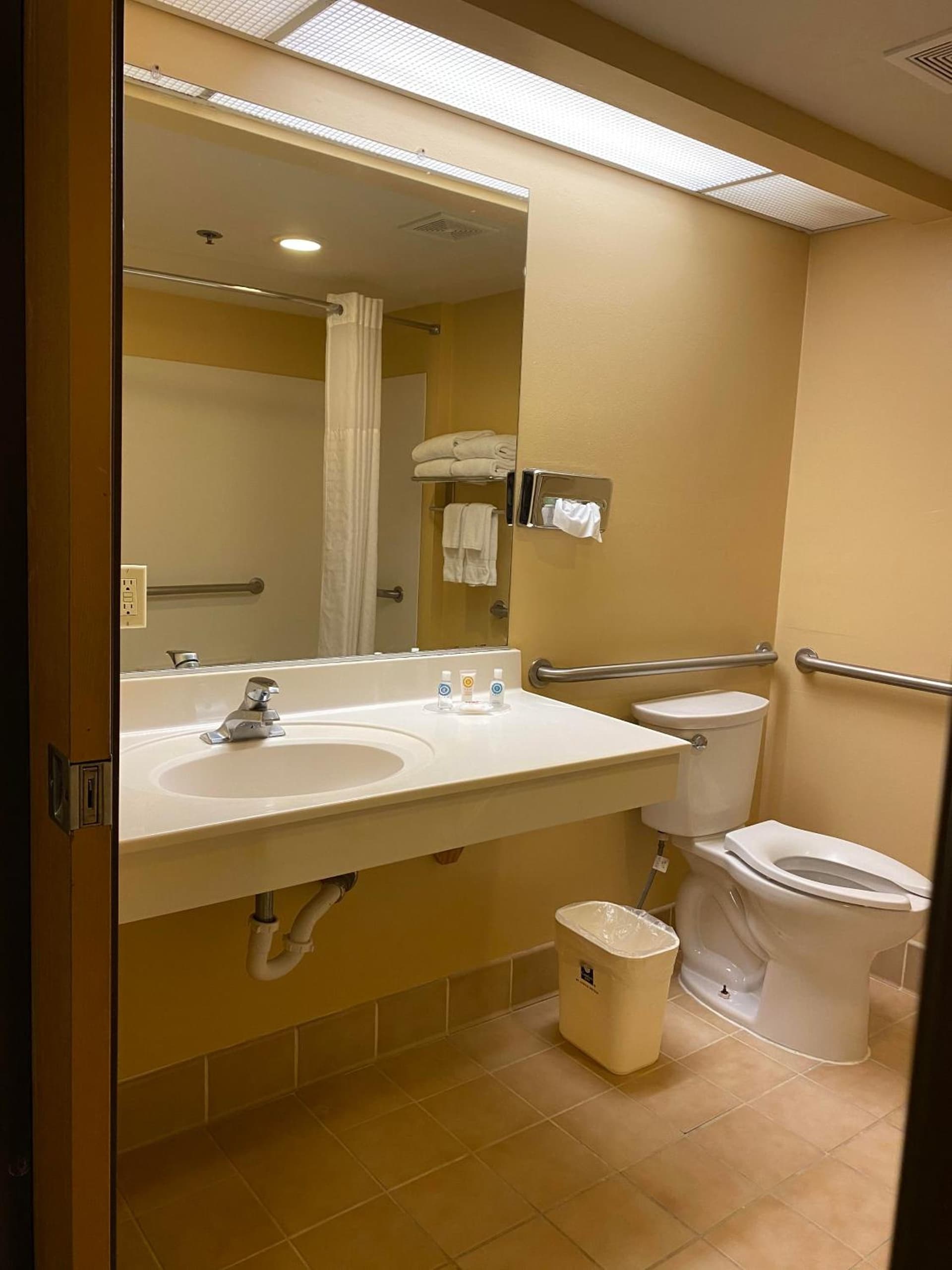Comfort Inn Marina on the Monterey Bay gallery photo in Marina, CA — image 27
