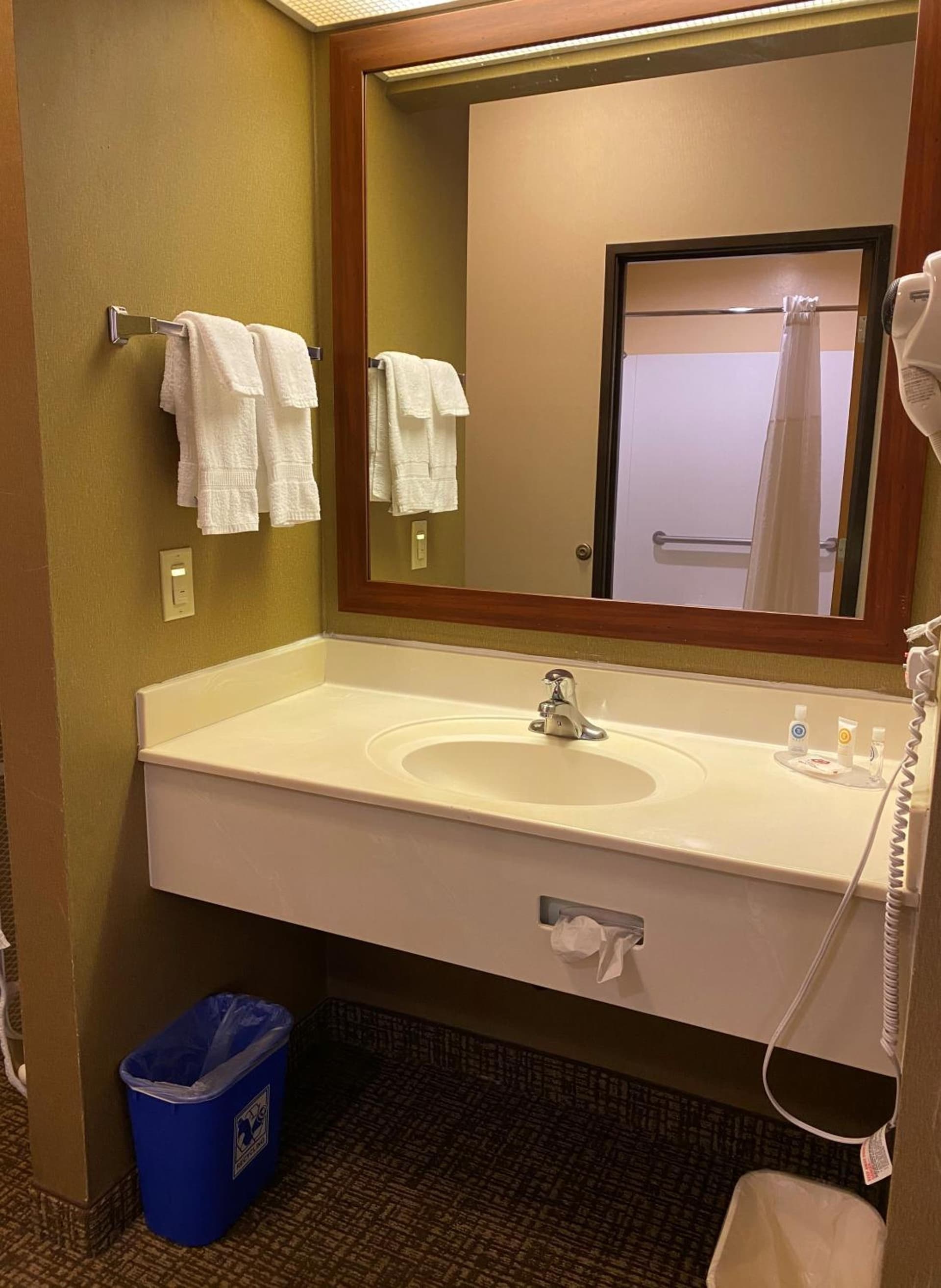 Comfort Inn Marina on the Monterey Bay gallery photo in Marina, CA — image 29