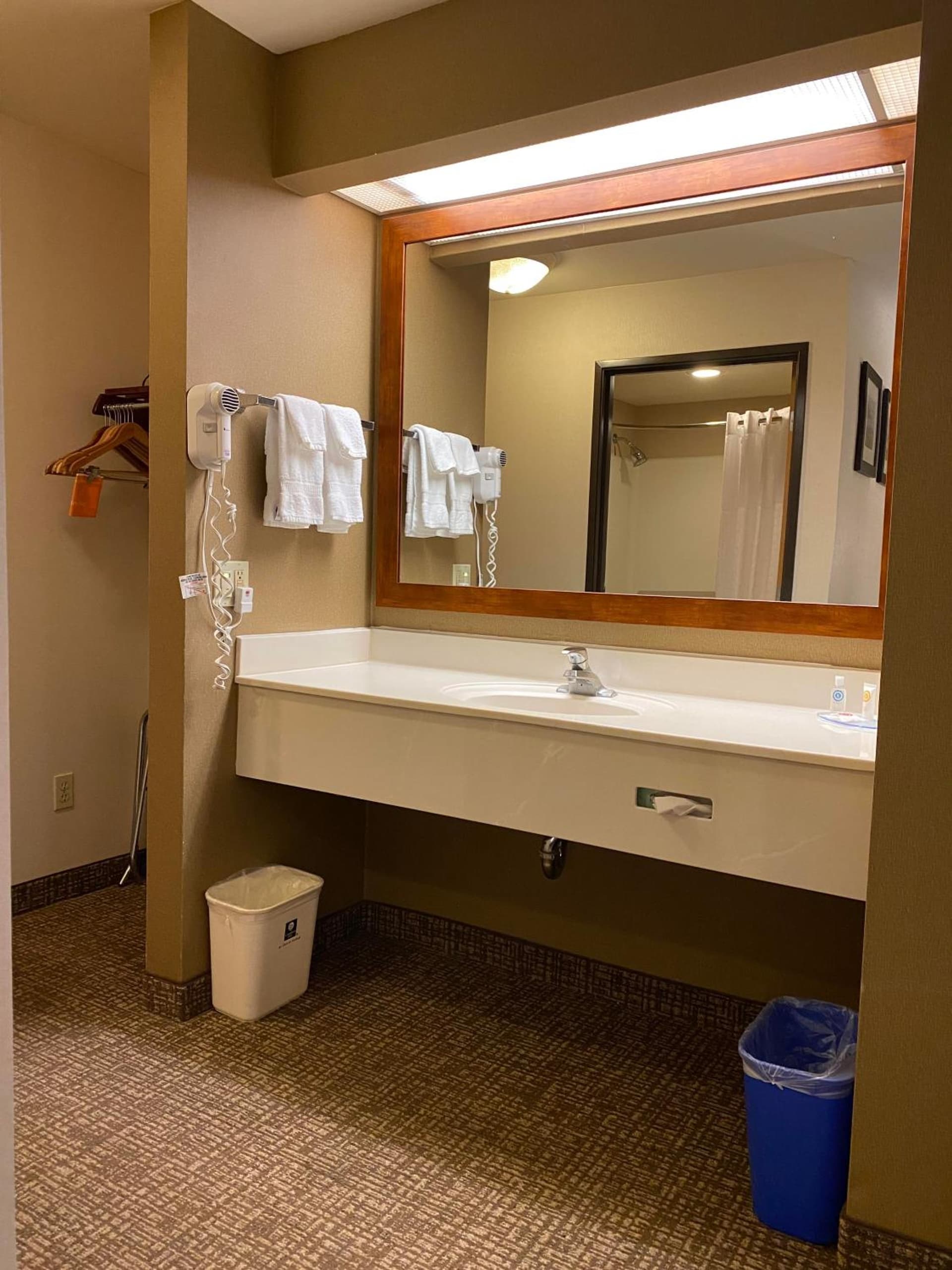 Comfort Inn Marina on the Monterey Bay gallery photo in Marina, CA — image 37